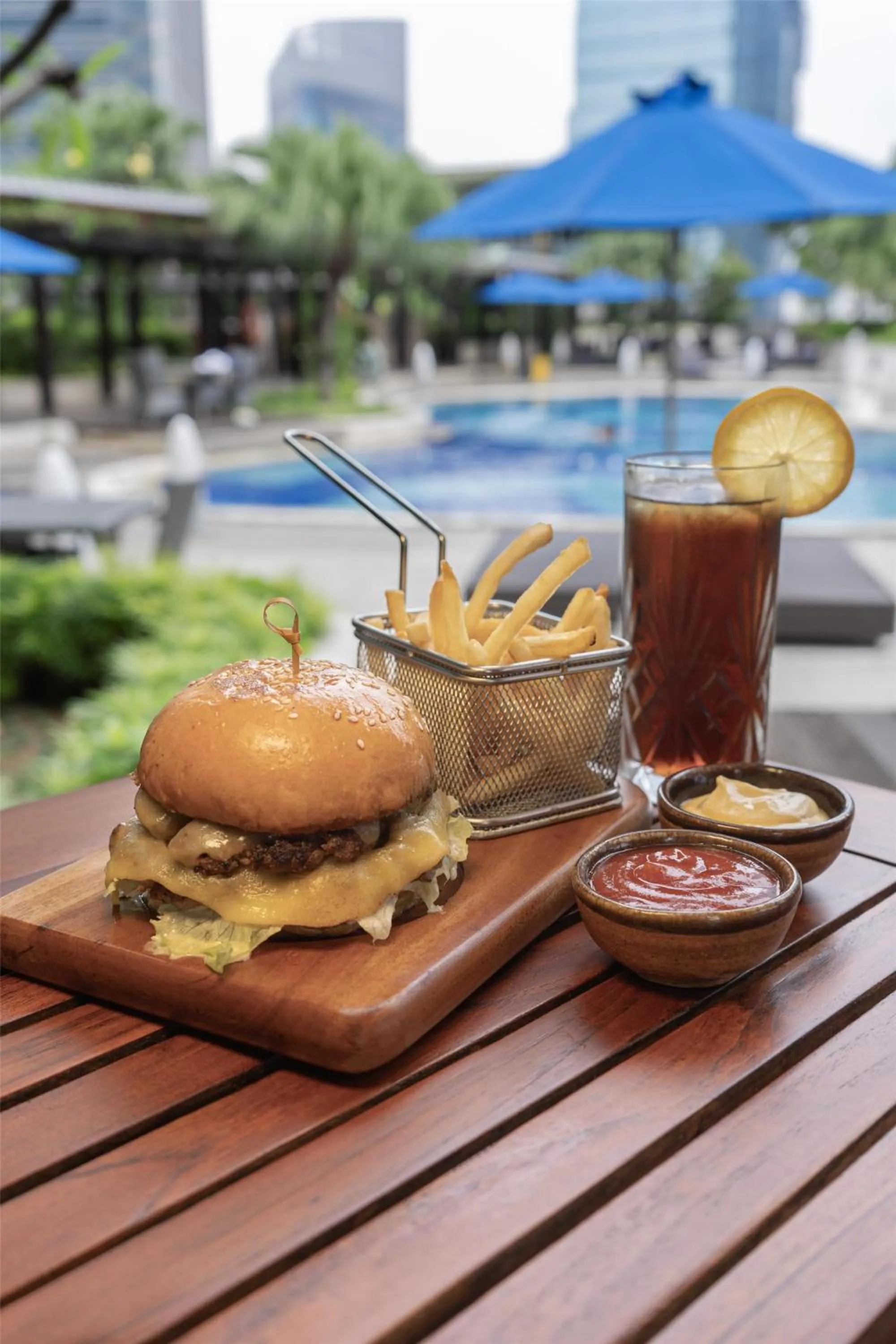 Pool view in Hotel Indonesia Kempinski Jakarta