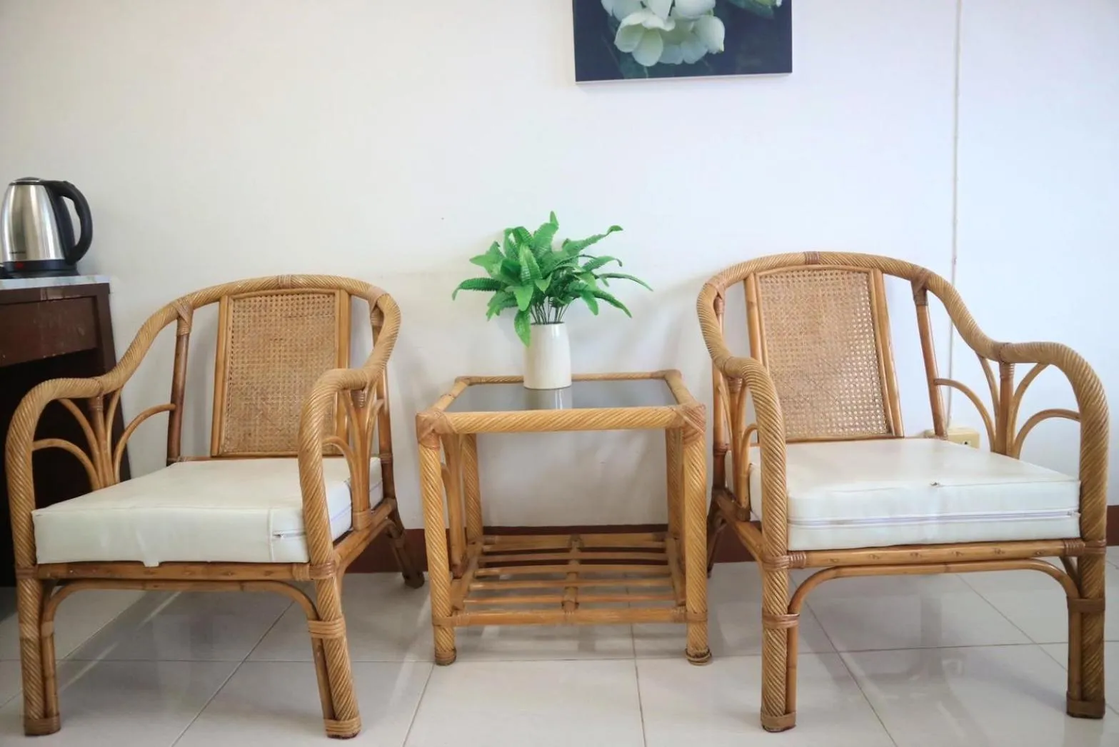 Seating area in Sunshine Guest House