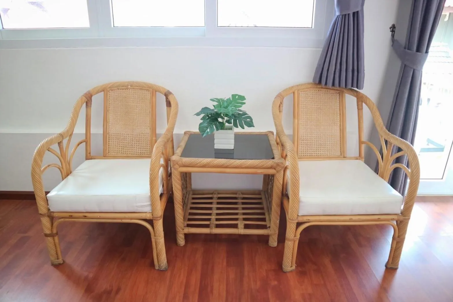 Living room in Sunshine Guest House