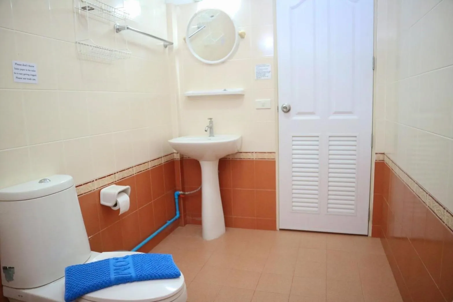 Shower in Sunshine Guest House