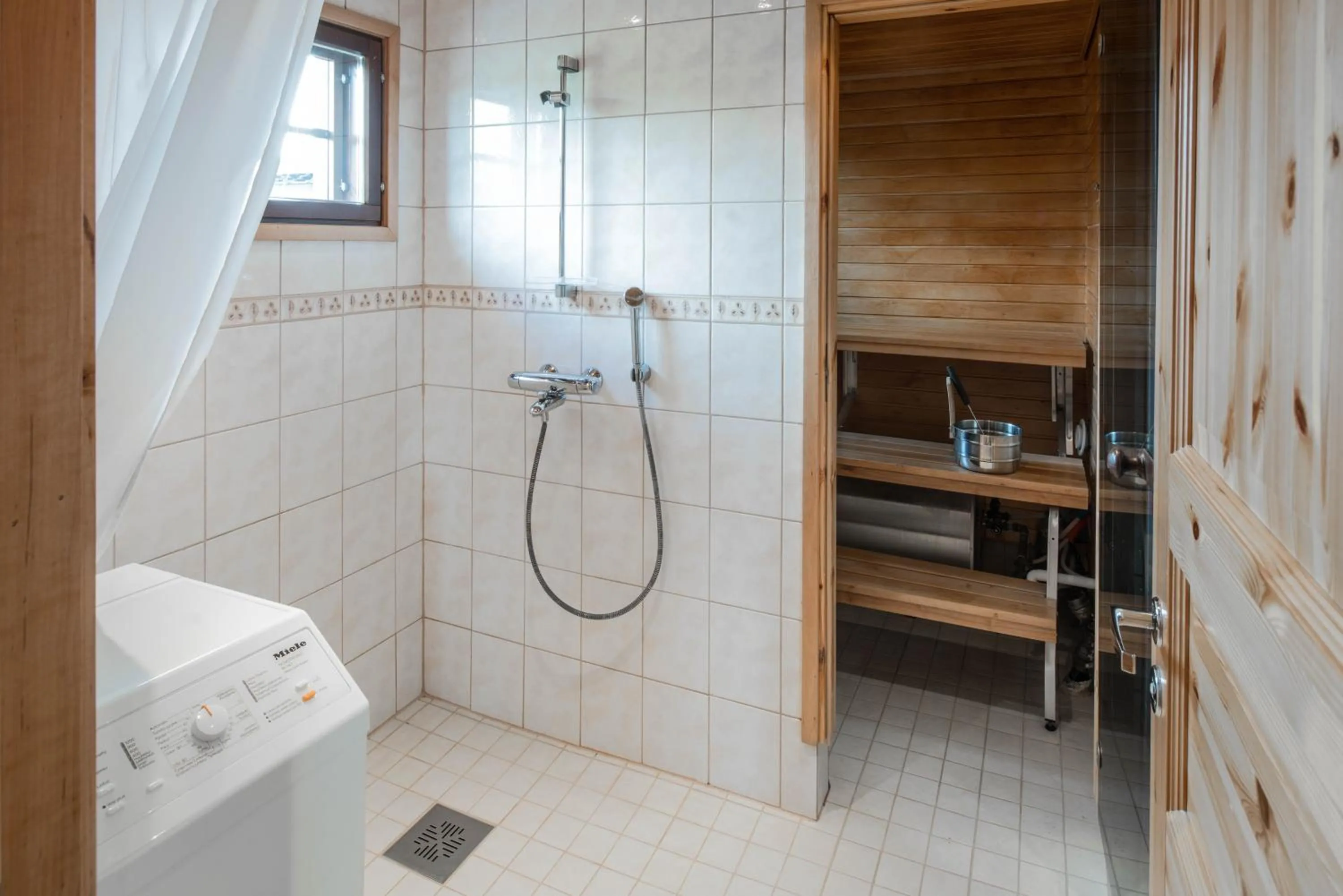 Shower in Tundrea Holiday Resort