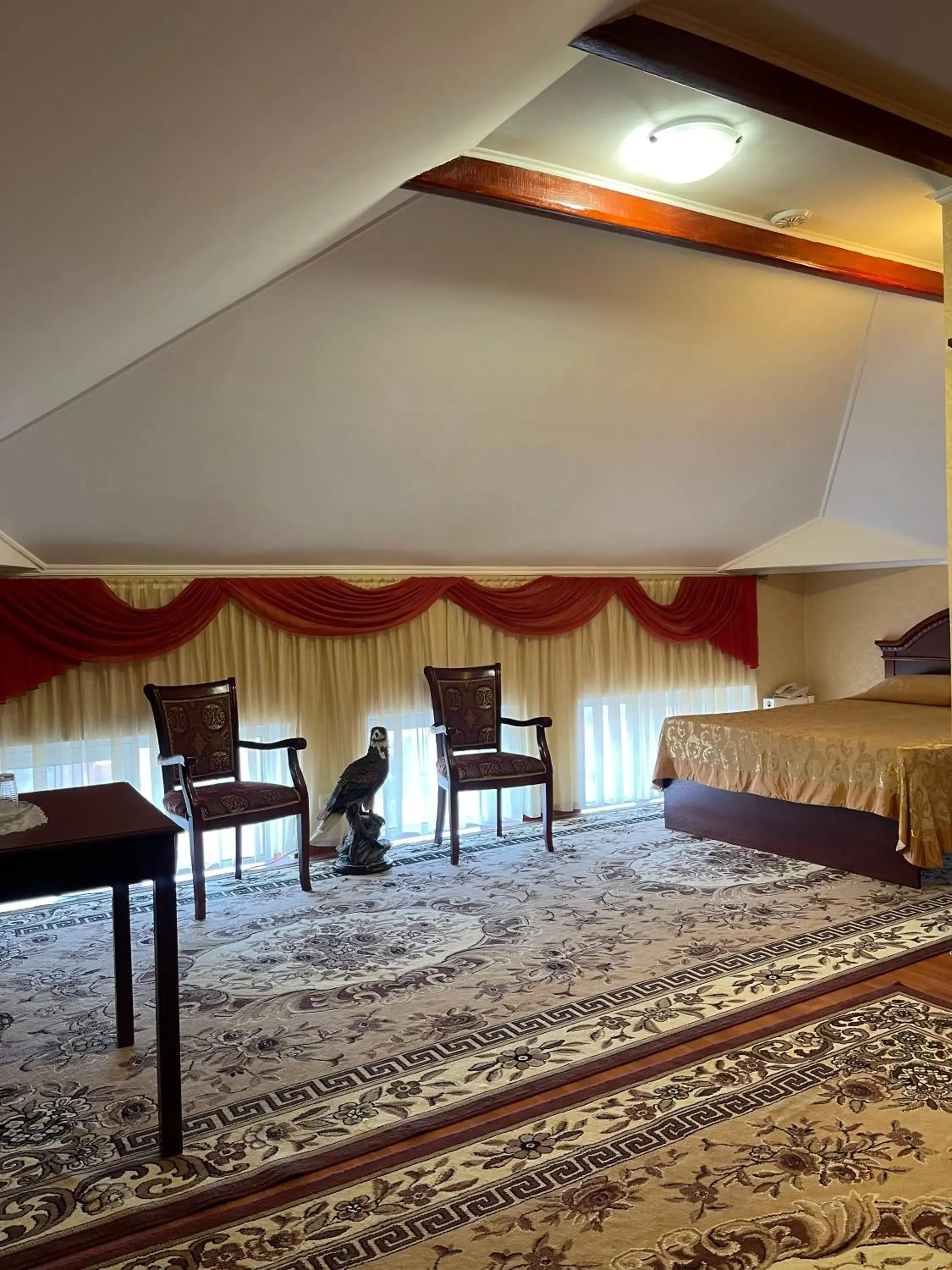 Double Room with Extra Bed - single occupancy in Vila Muntenia Hotel Double Room with Extra Bed - single occupancy in Vila Muntenia Hotel