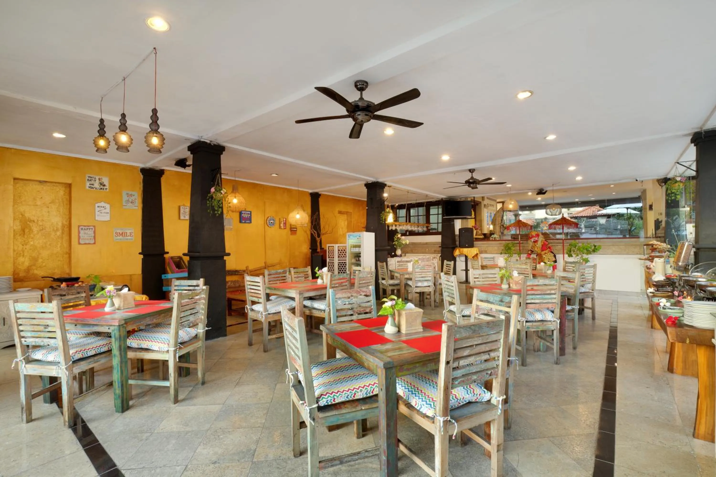 Restaurant/places to eat in Royal Hotel and Villa Bali