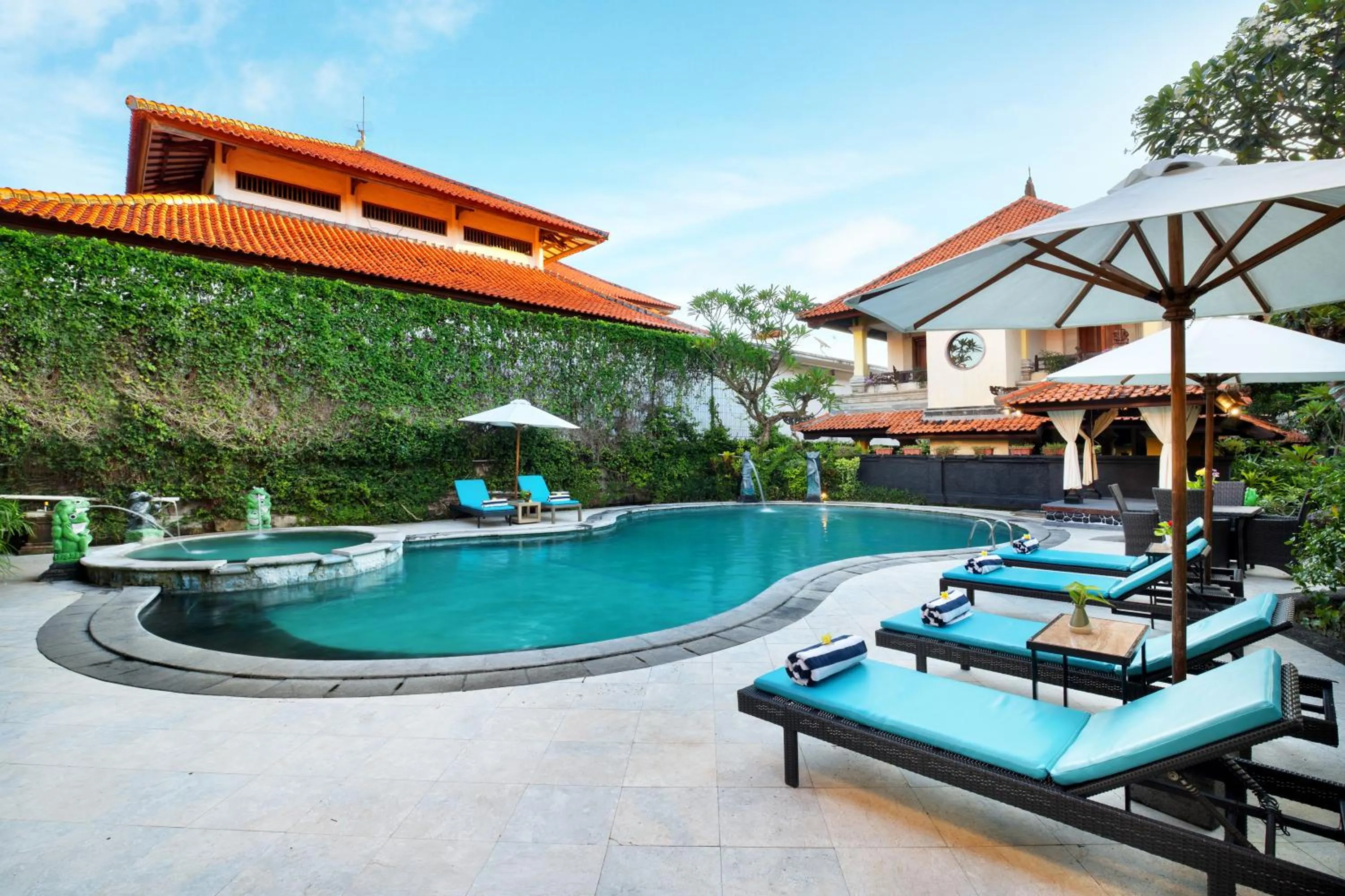 Swimming pool in Royal Hotel and Villa Bali