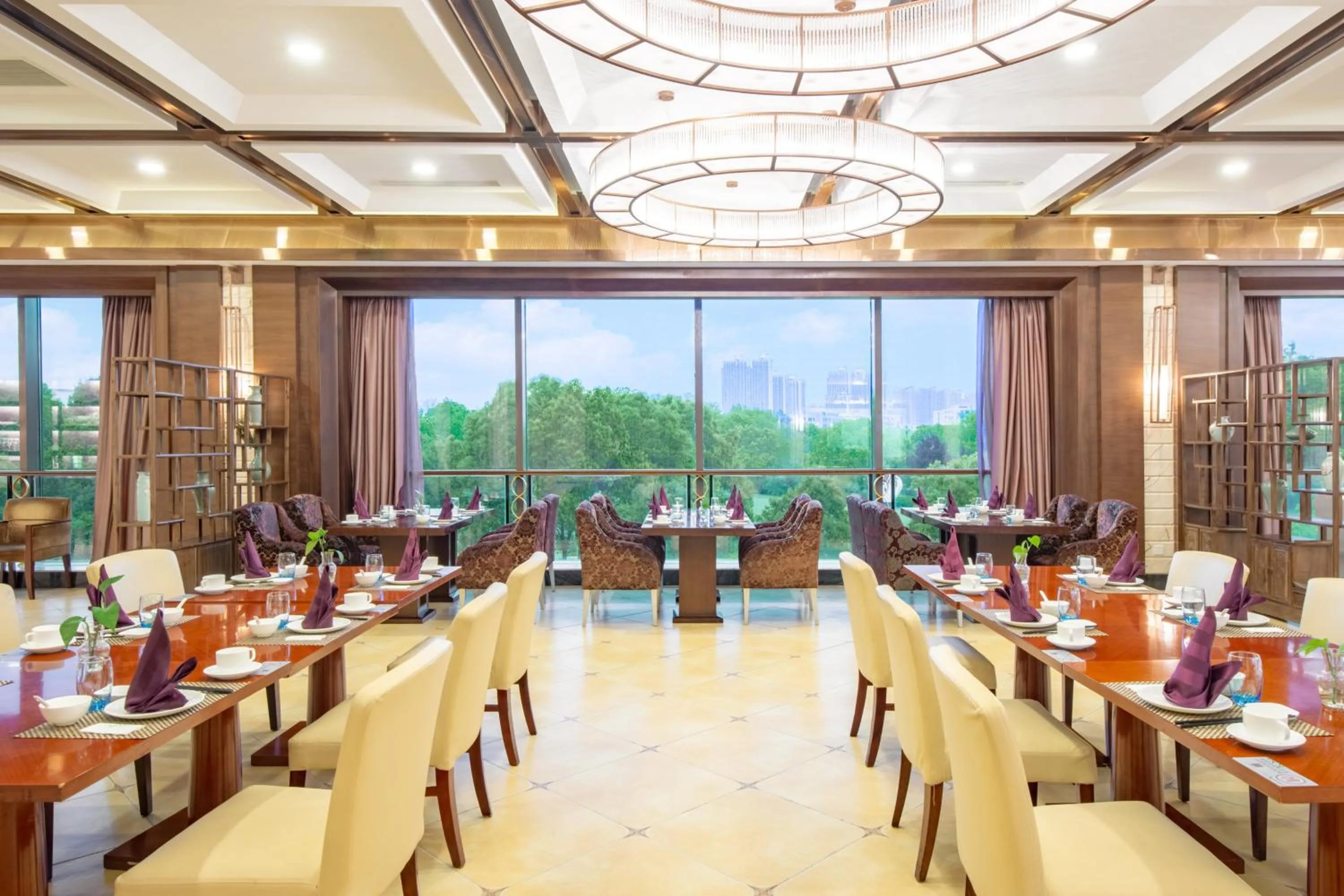 Restaurant/places to eat in Holiday Inn Changzhou Wujin by IHG