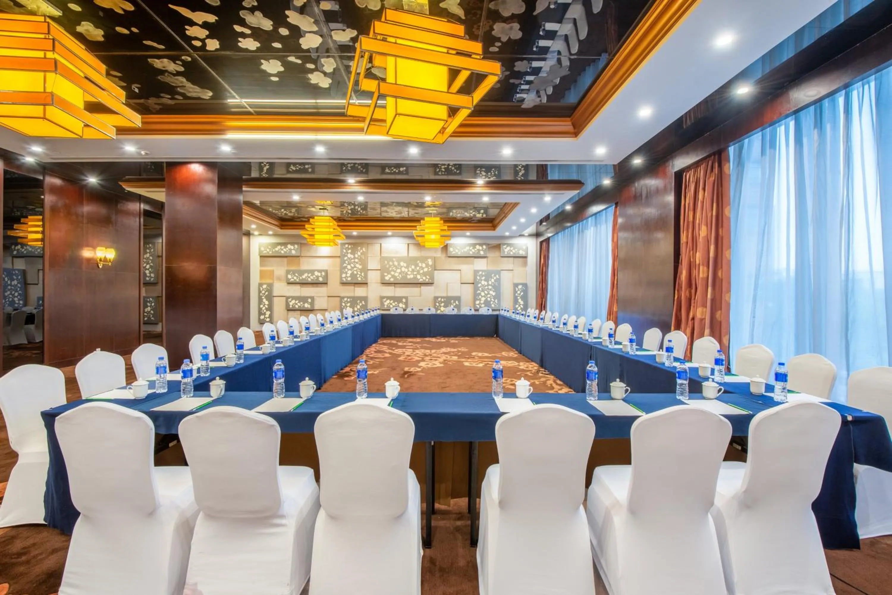 Meeting/conference room in Holiday Inn Changzhou Wujin by IHG