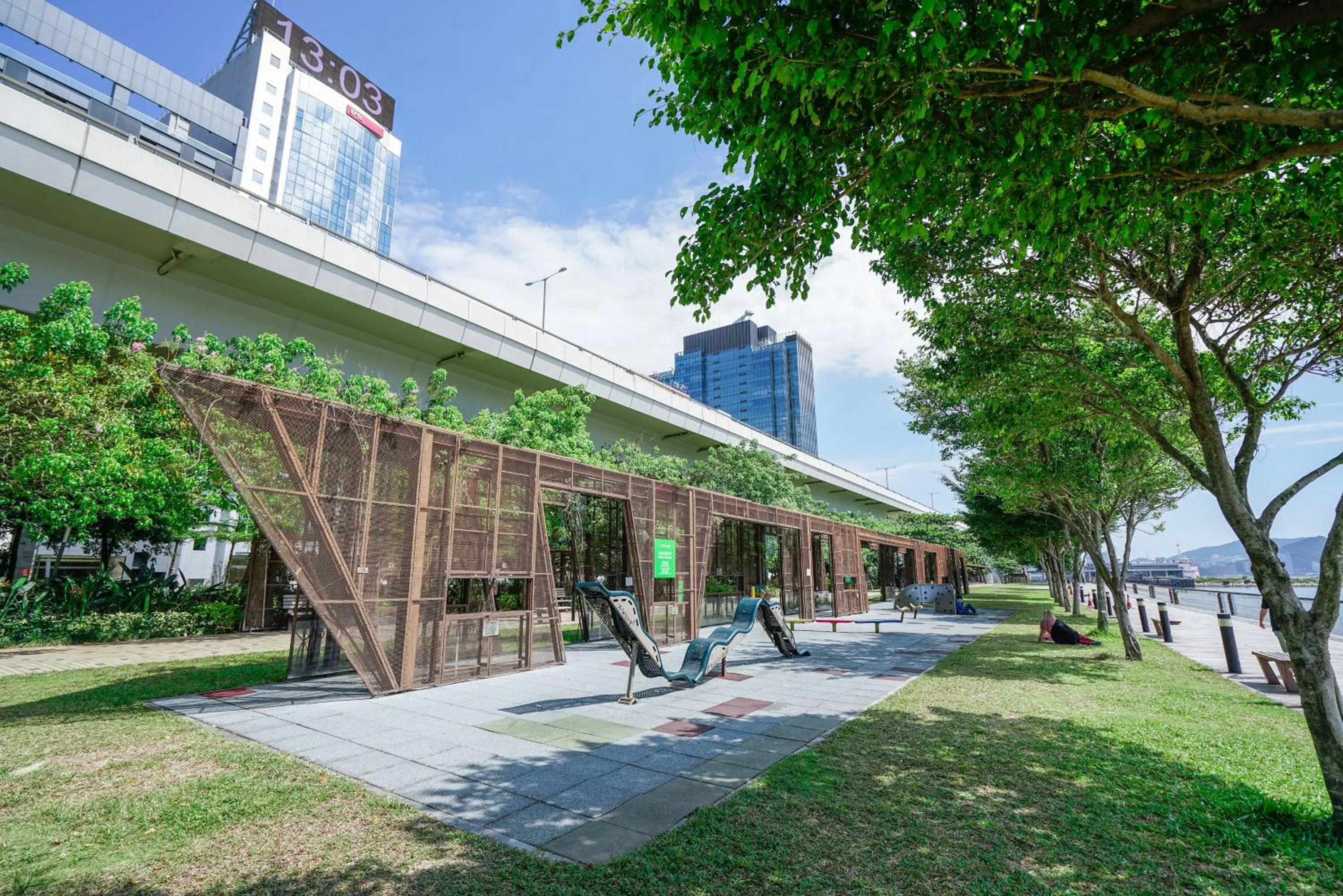 Hotel COZi Harbour View