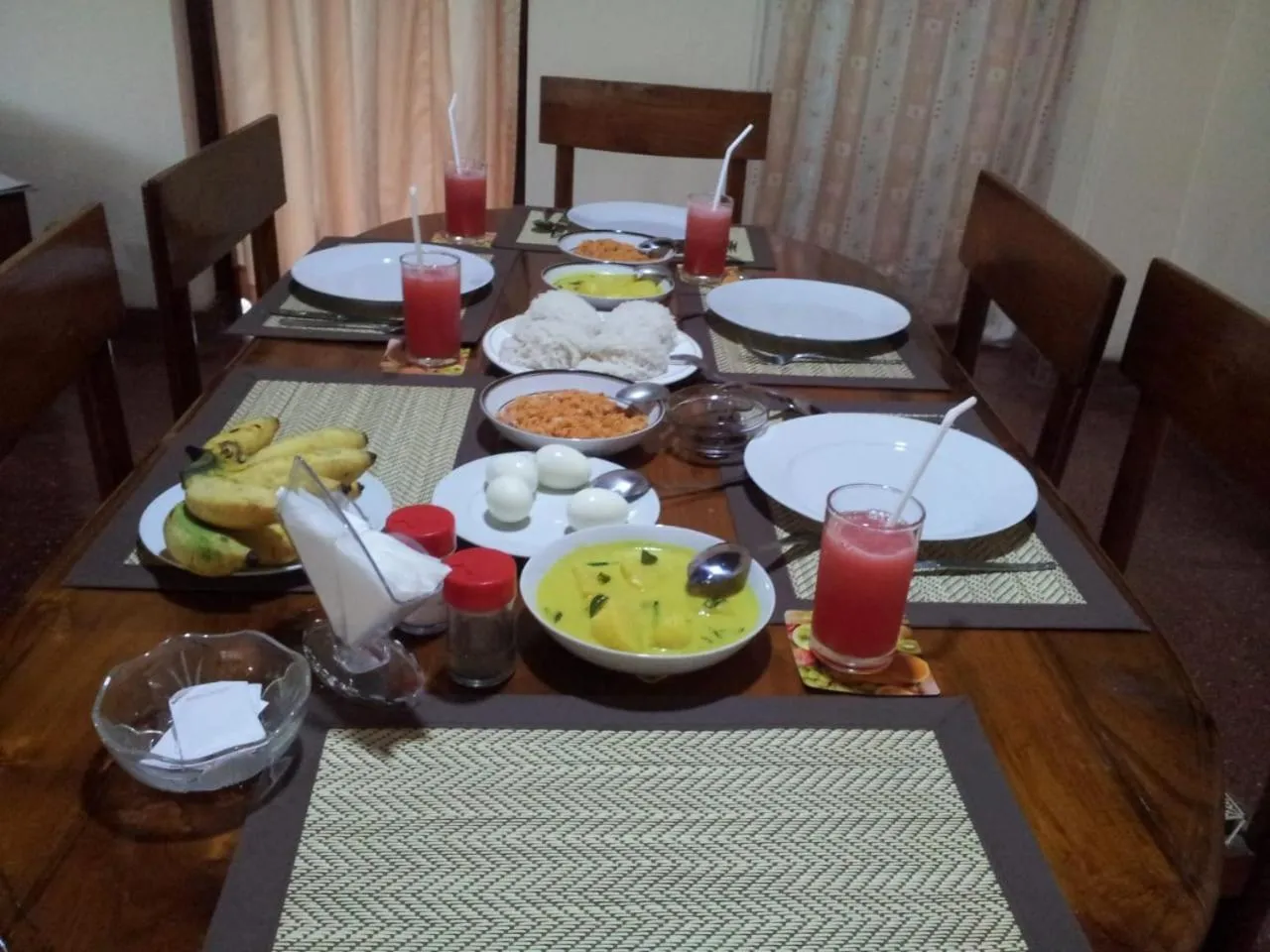 Coffee/tea facilities in Mama's Hostel by Taprobane