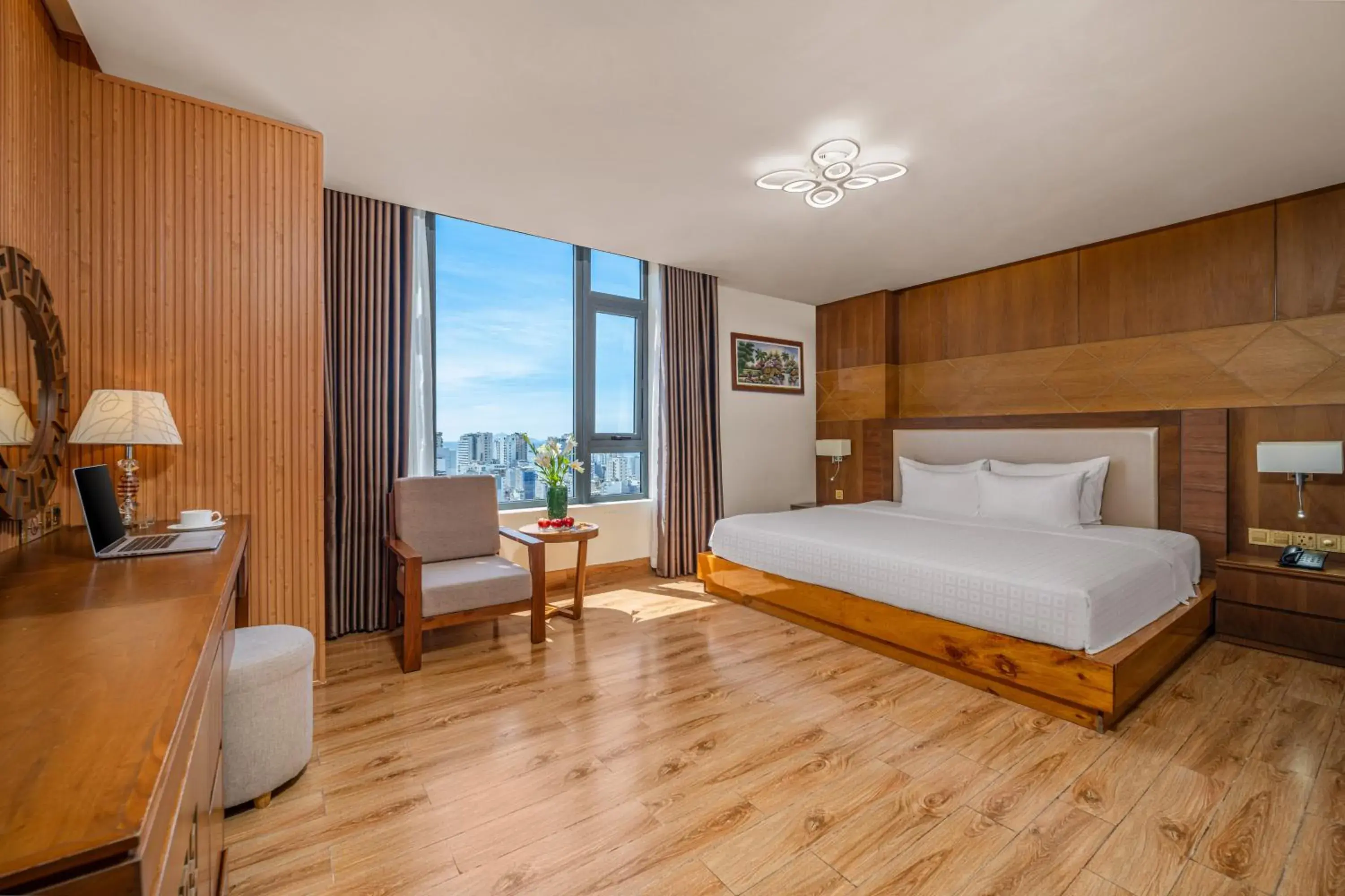 Superior Sea View Double or Twin Room in Nhu Minh Plaza Danang Hotel Superior Sea View Double or Twin Room in Nhu Minh Plaza Danang Hotel