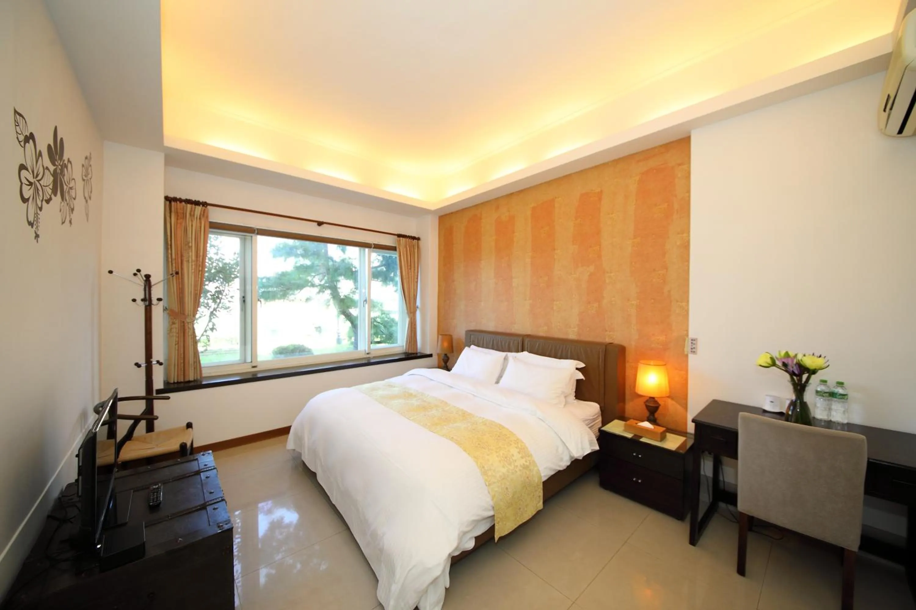Photo of the whole room, Bed in Yue Ya Guan Homestay