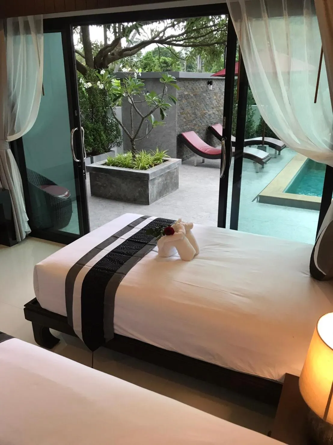 Bed in Amarina Green