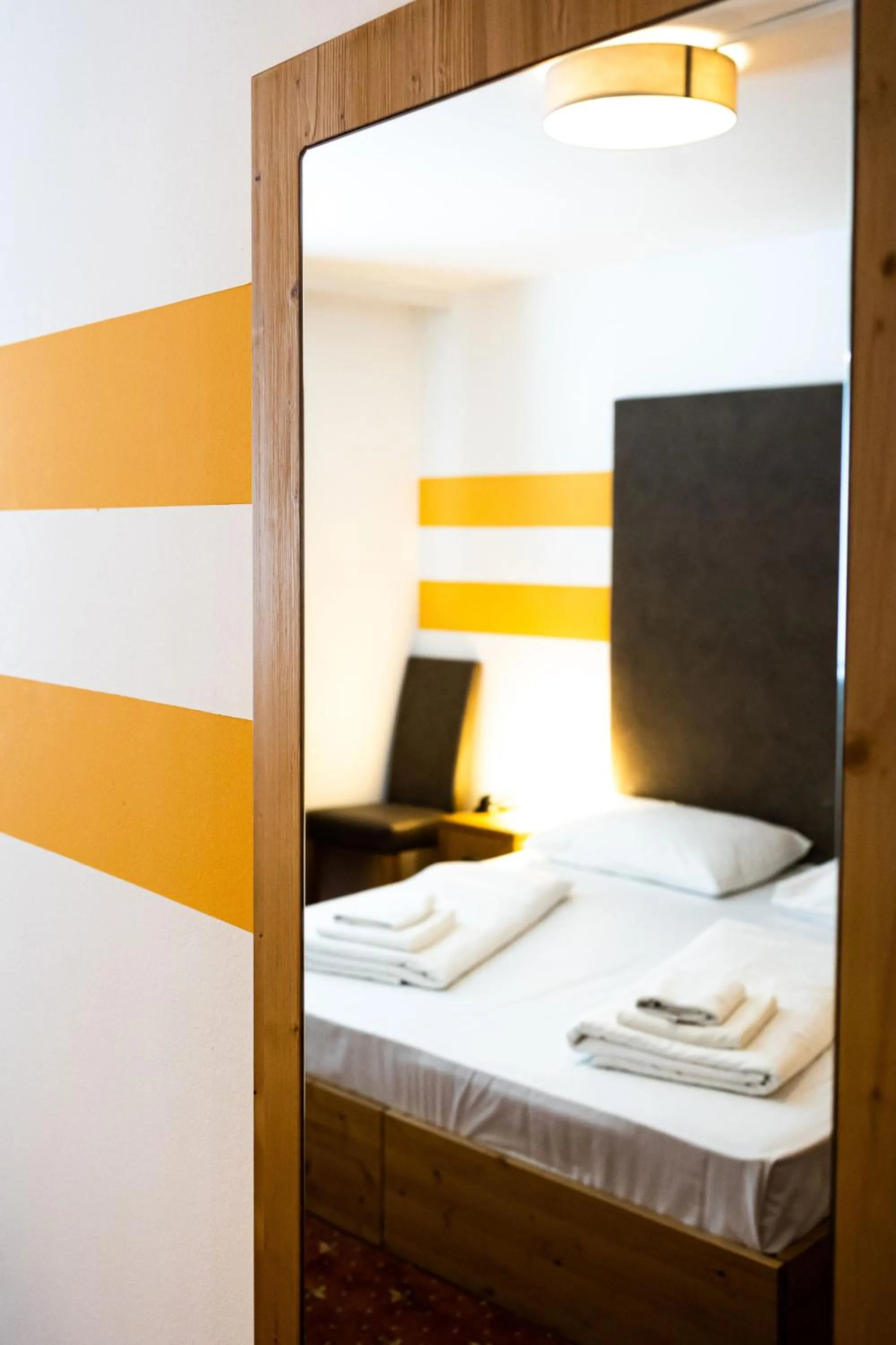 Photo of the whole room, Bed in Lenas Donau Hotel