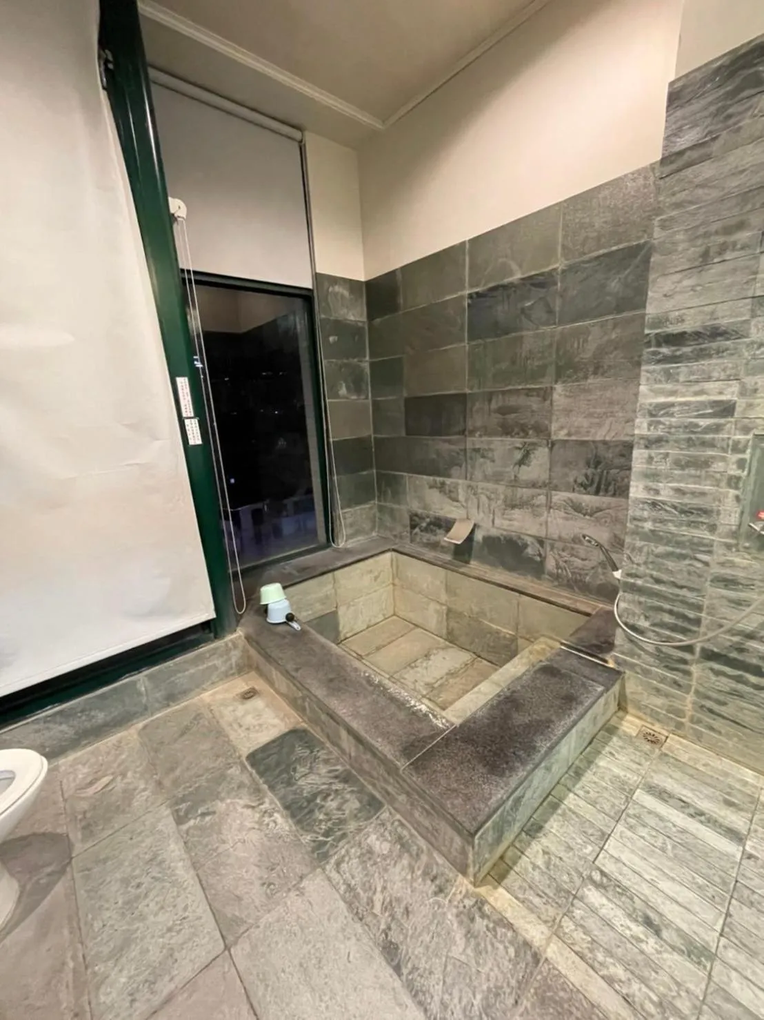 Chiuan Jia Hot Spring House