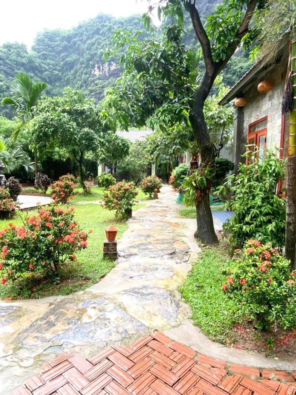 Garden in Trang An River View Homestay