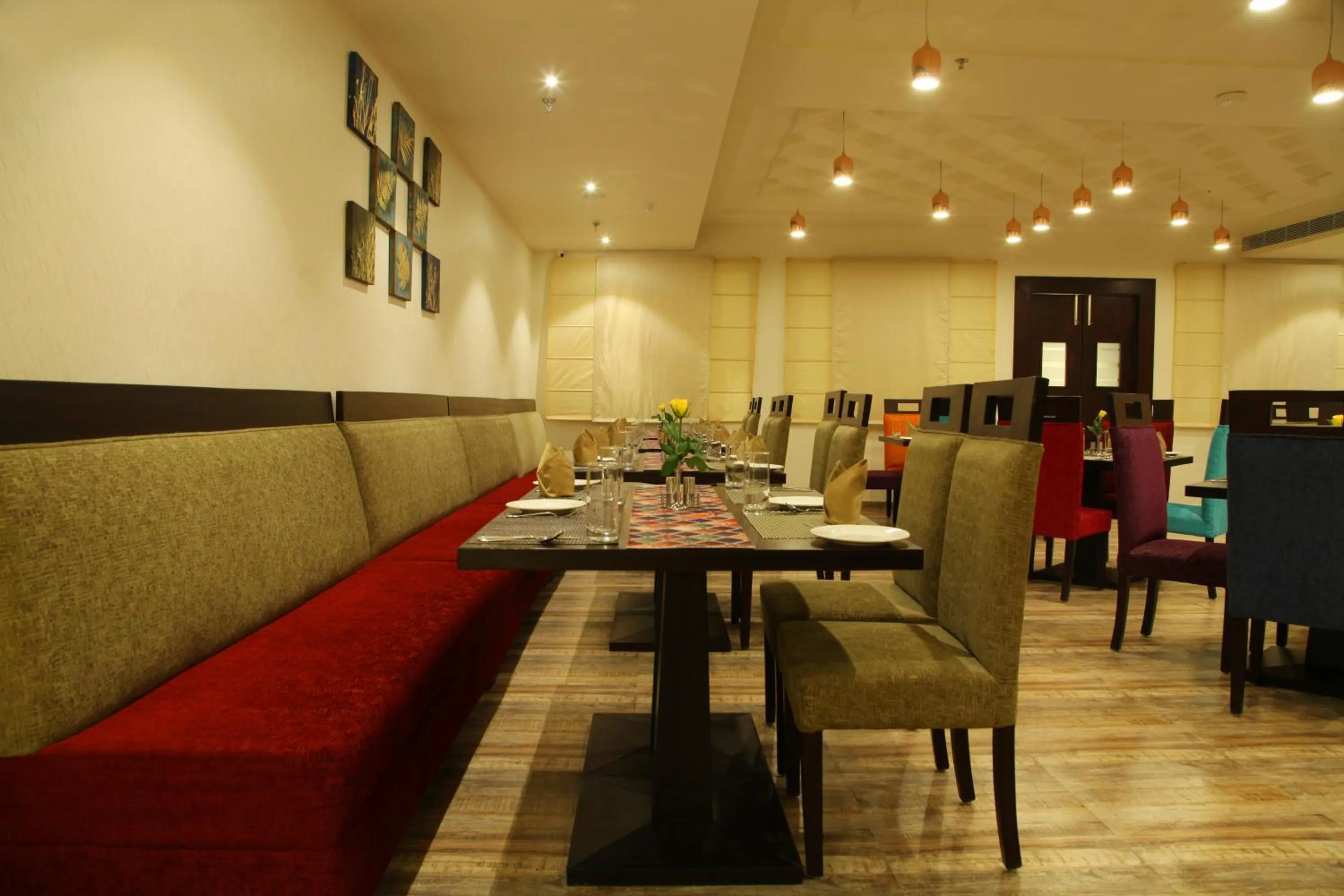 Restaurant/places to eat in Hotel WJ Grand