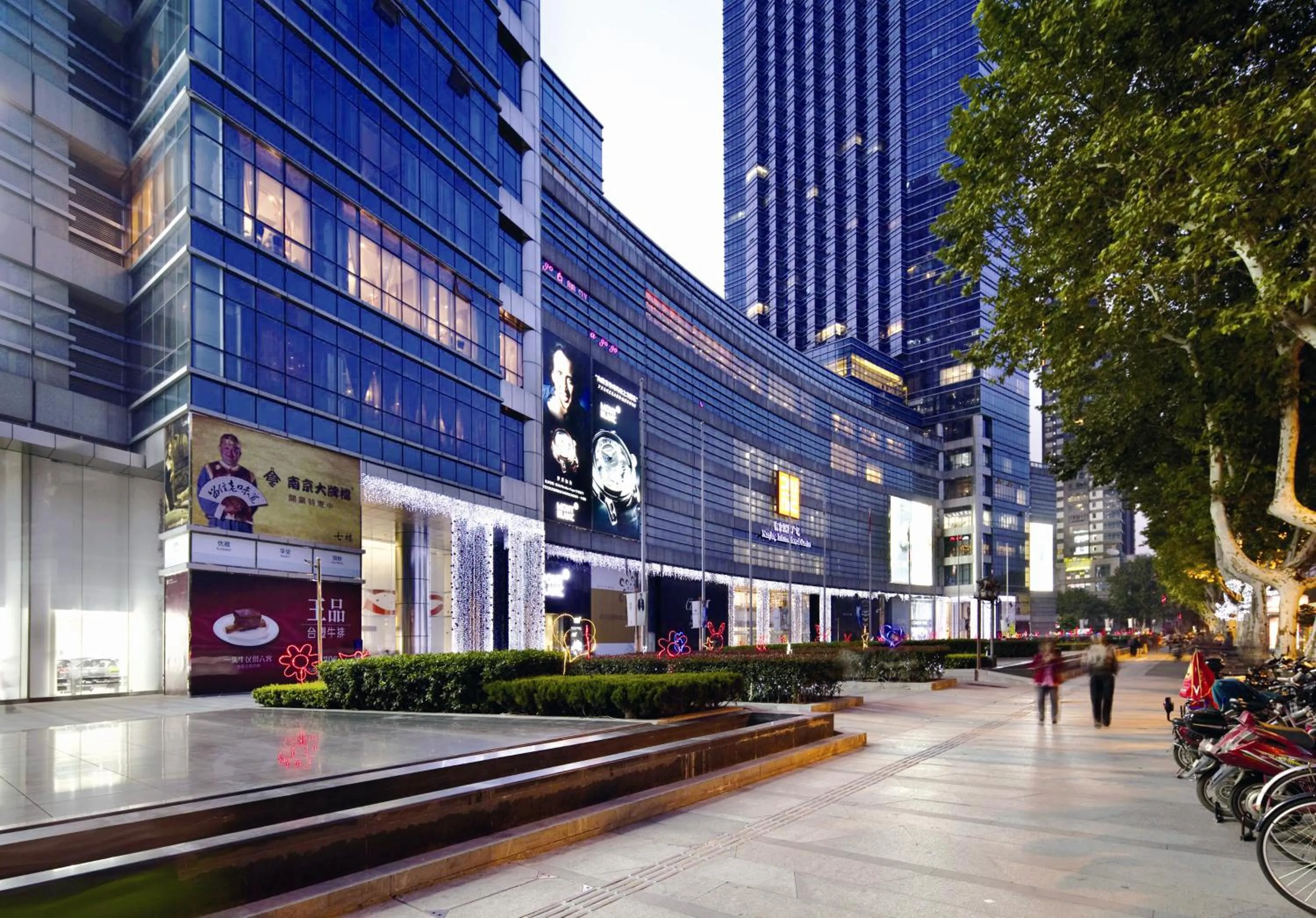 Facade/entrance in Lakeview Xuanwu Hotel