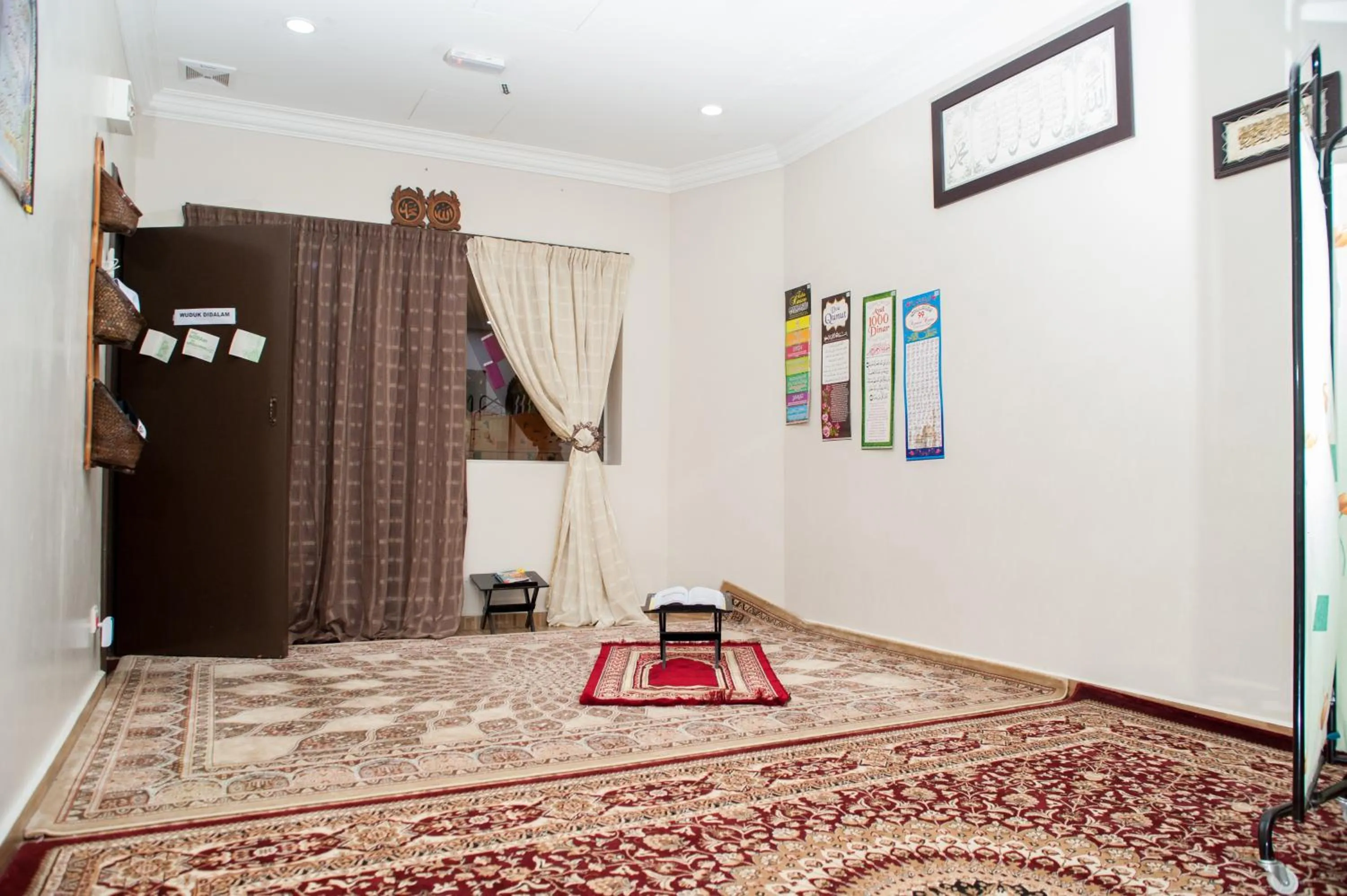 Area and facilities in Wan Alyasa Hotel