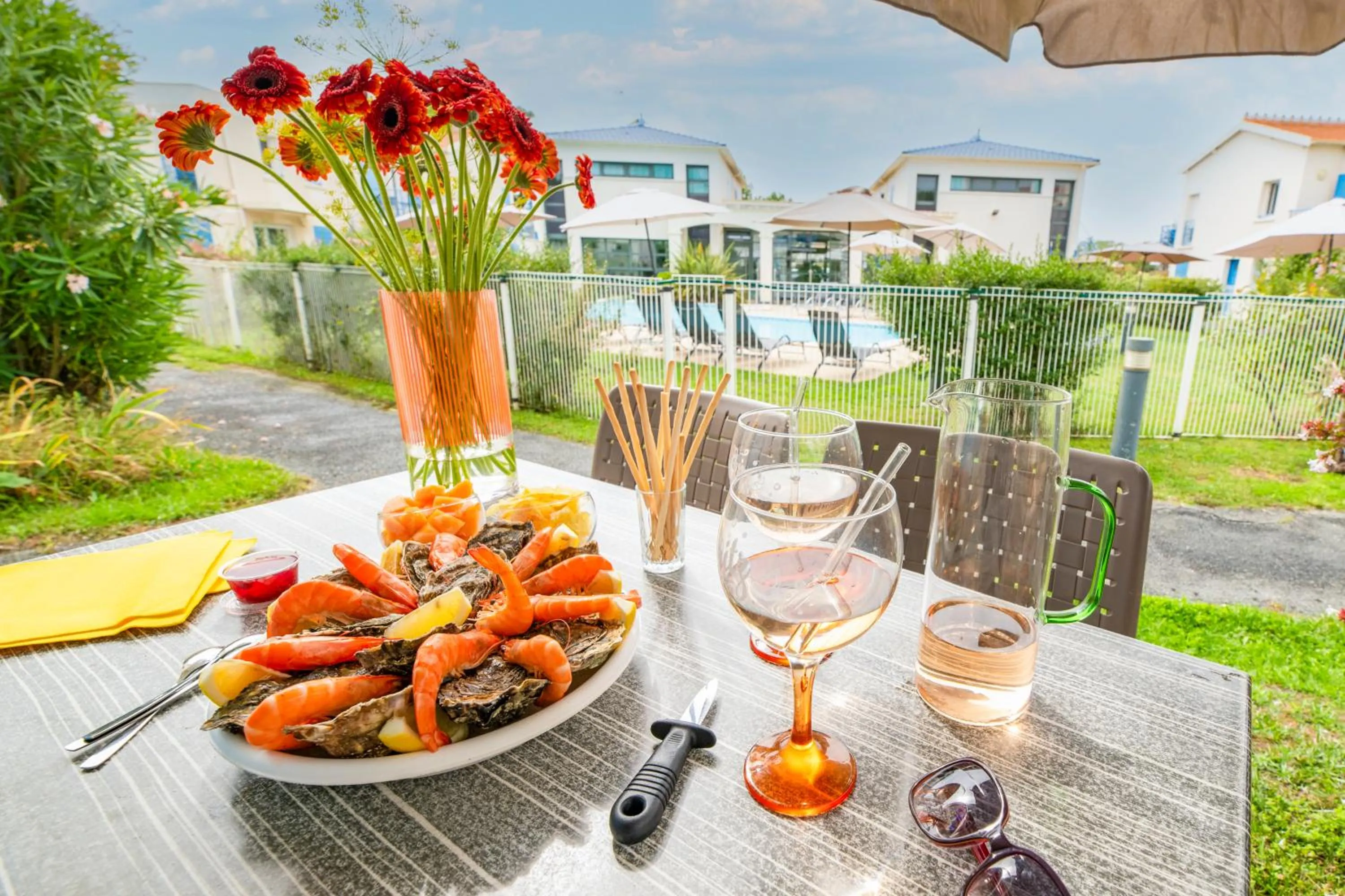 Patio in Lagrange Vacances Les Carrelets