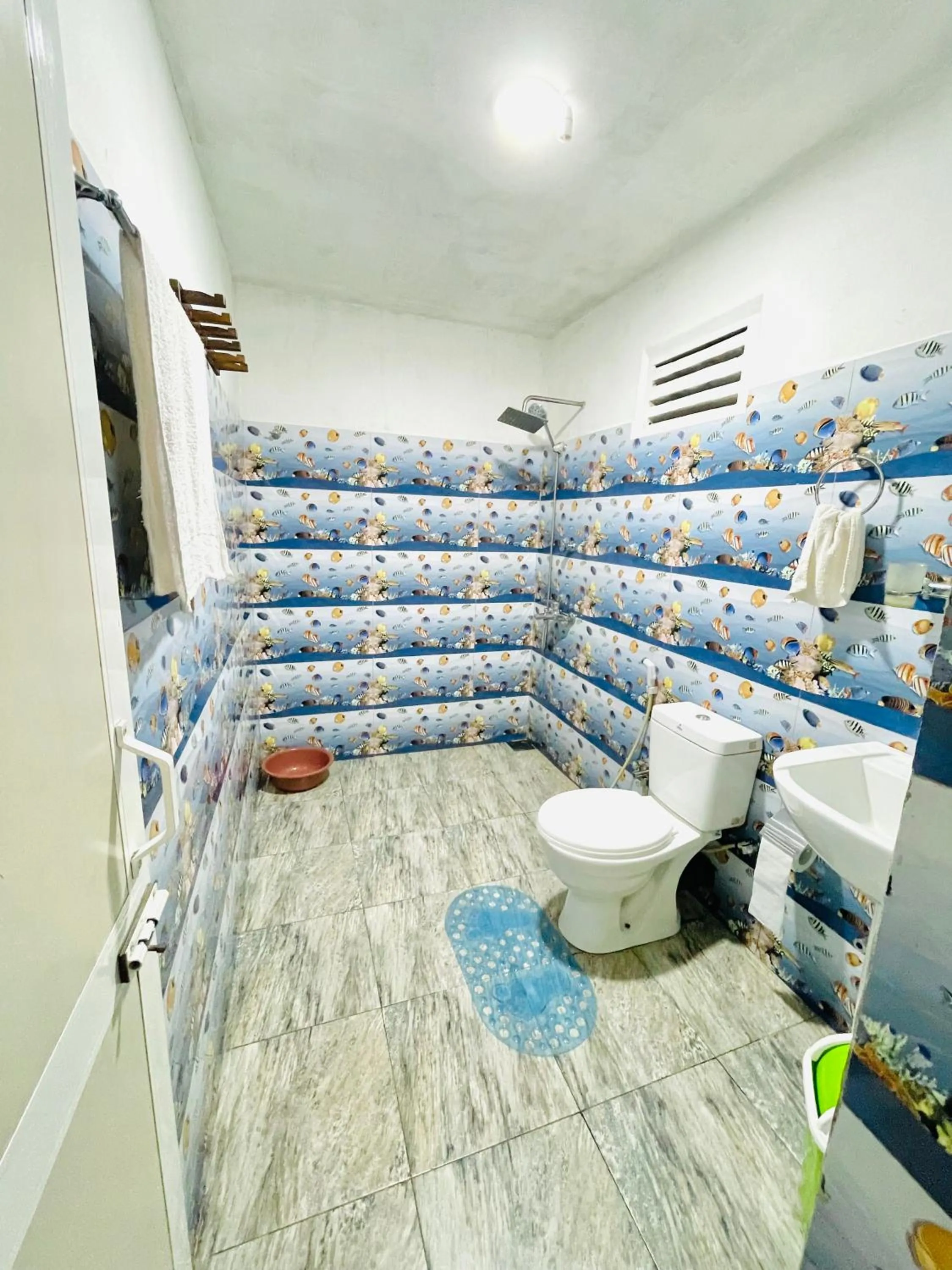 Bathroom in Pleasant View Ella