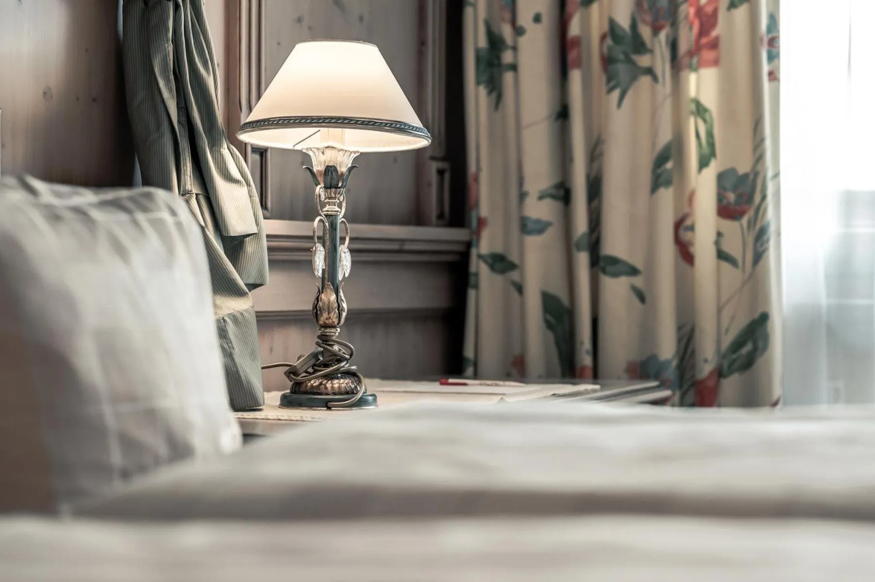 Decorative detail, Bed in Hotel Jagdhof Bed & Breakfast