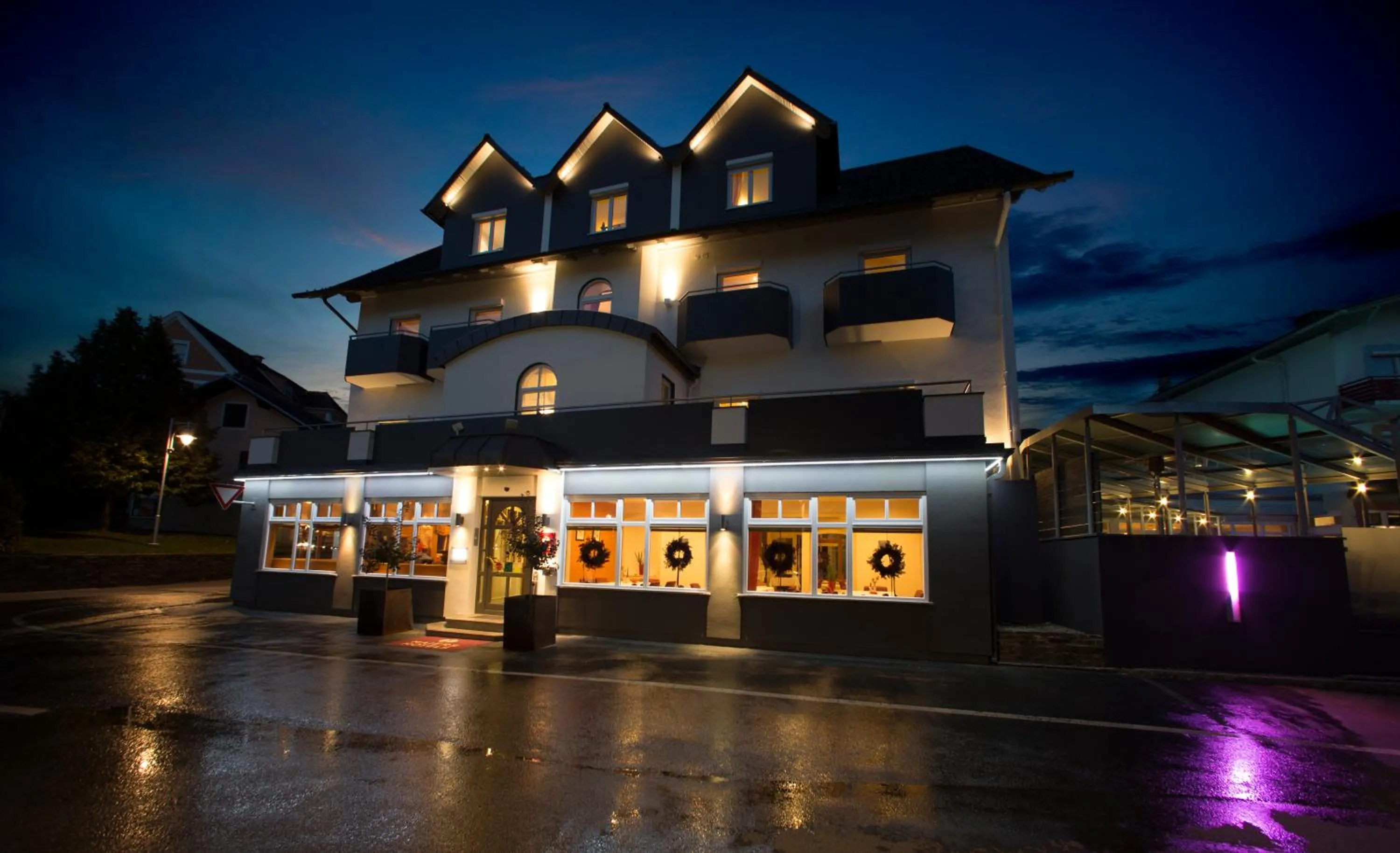 Property building in Hotel Landliebe