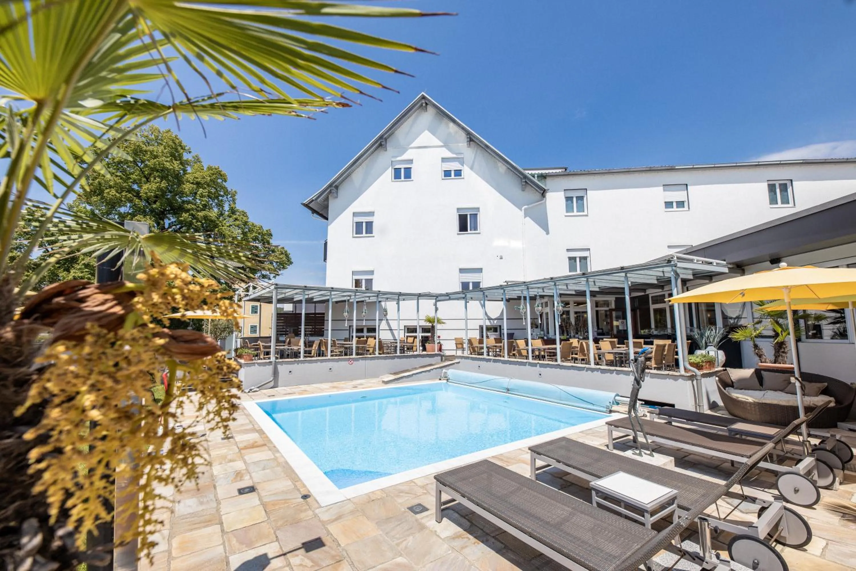 Property building in Hotel Landliebe