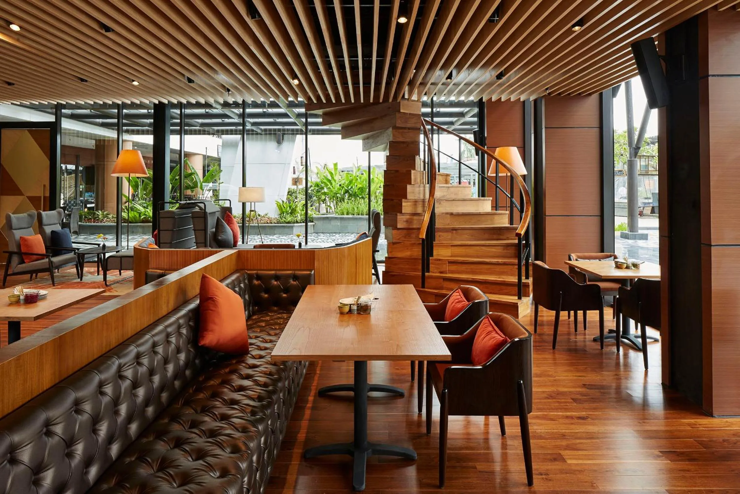 Restaurant/places to eat in Aryaduta Bali