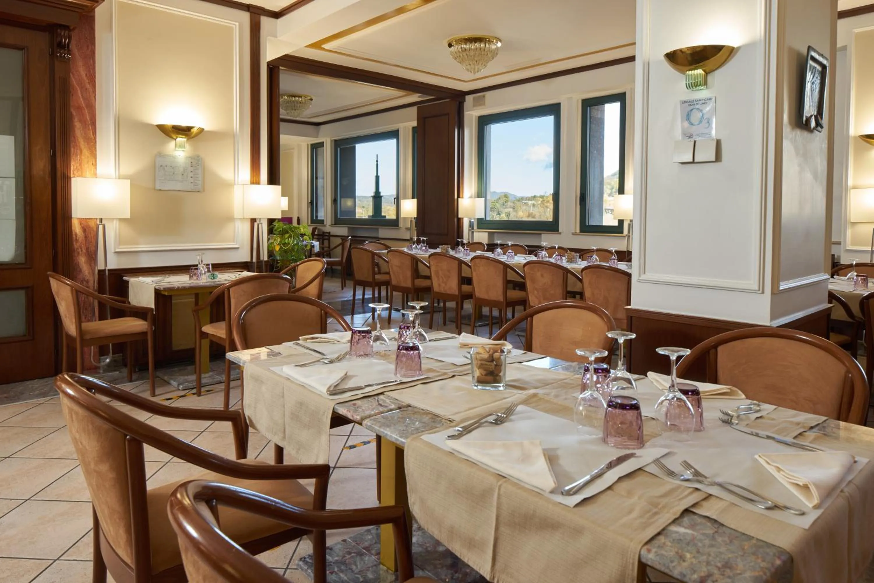 Restaurant/places to eat in Hotel Civita