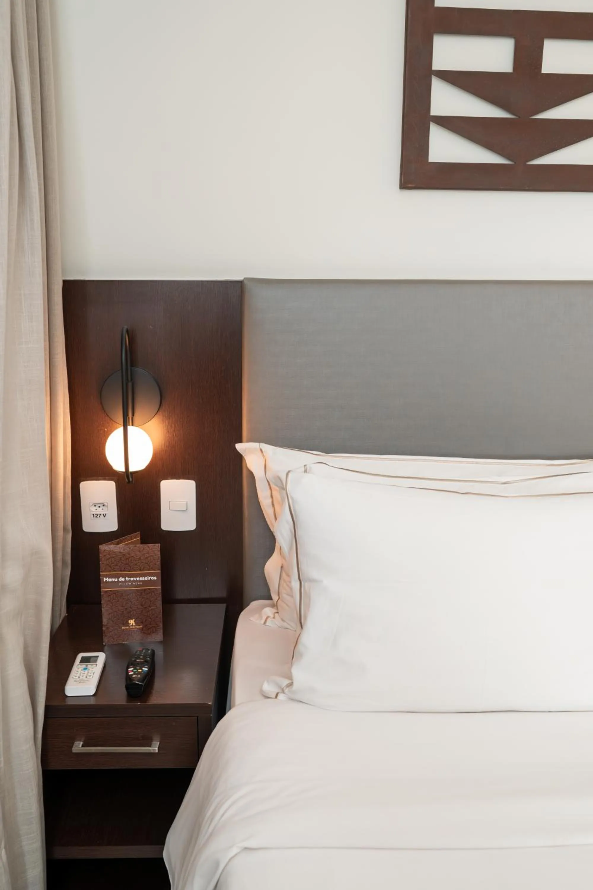 Bed in Royal Collection Paulista