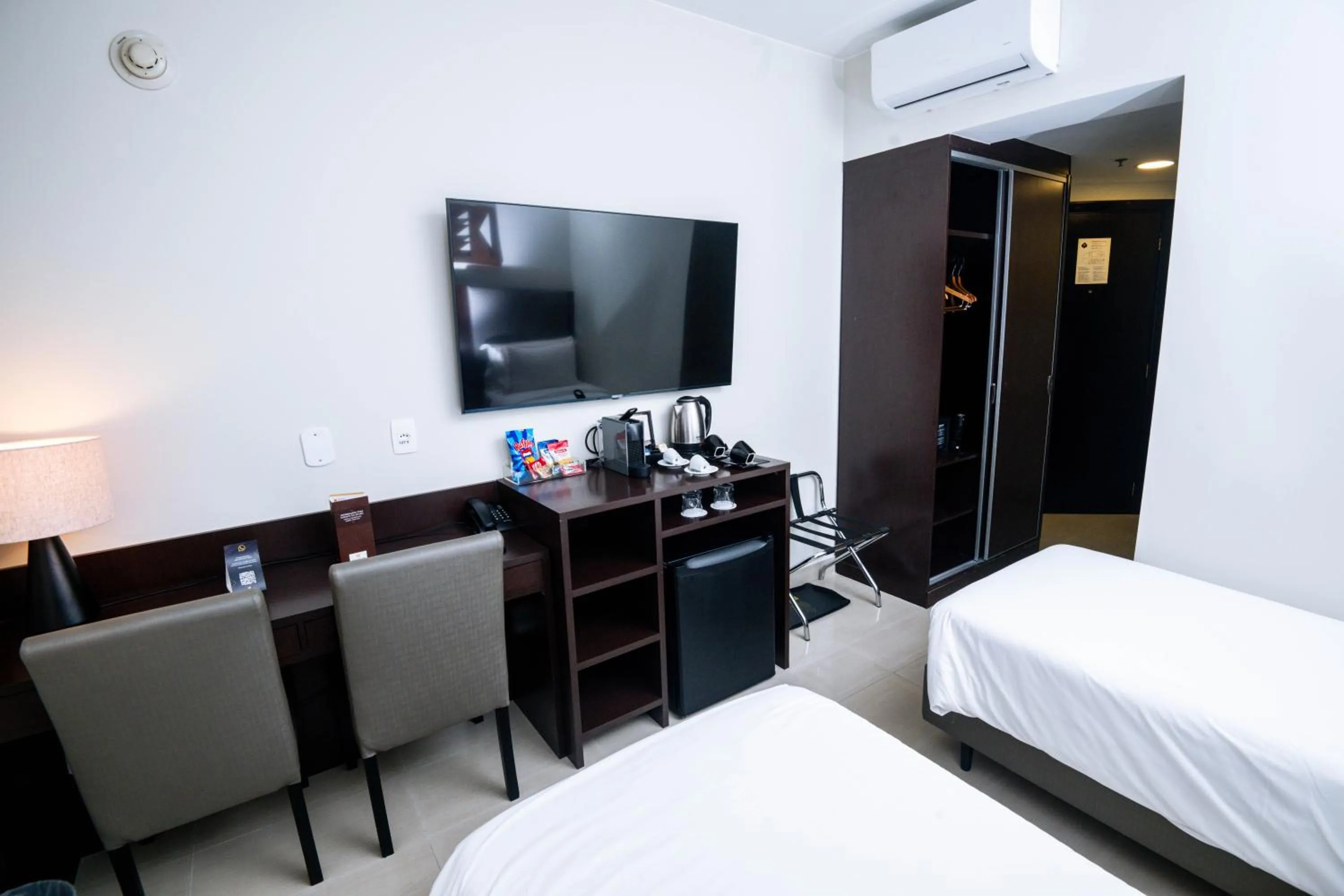 Bed in Royal Collection Paulista