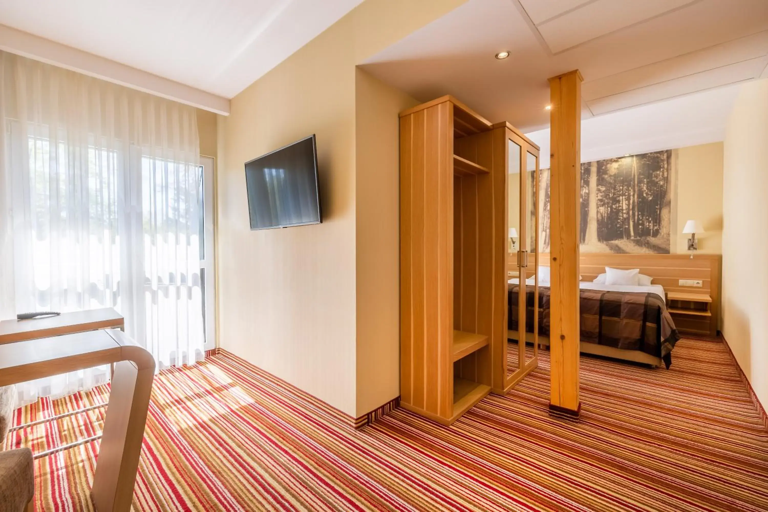 Business Double or Twin Room in Hotel Warszawa Spa & Resort Business Double or Twin Room in Hotel Warszawa Spa & Resort