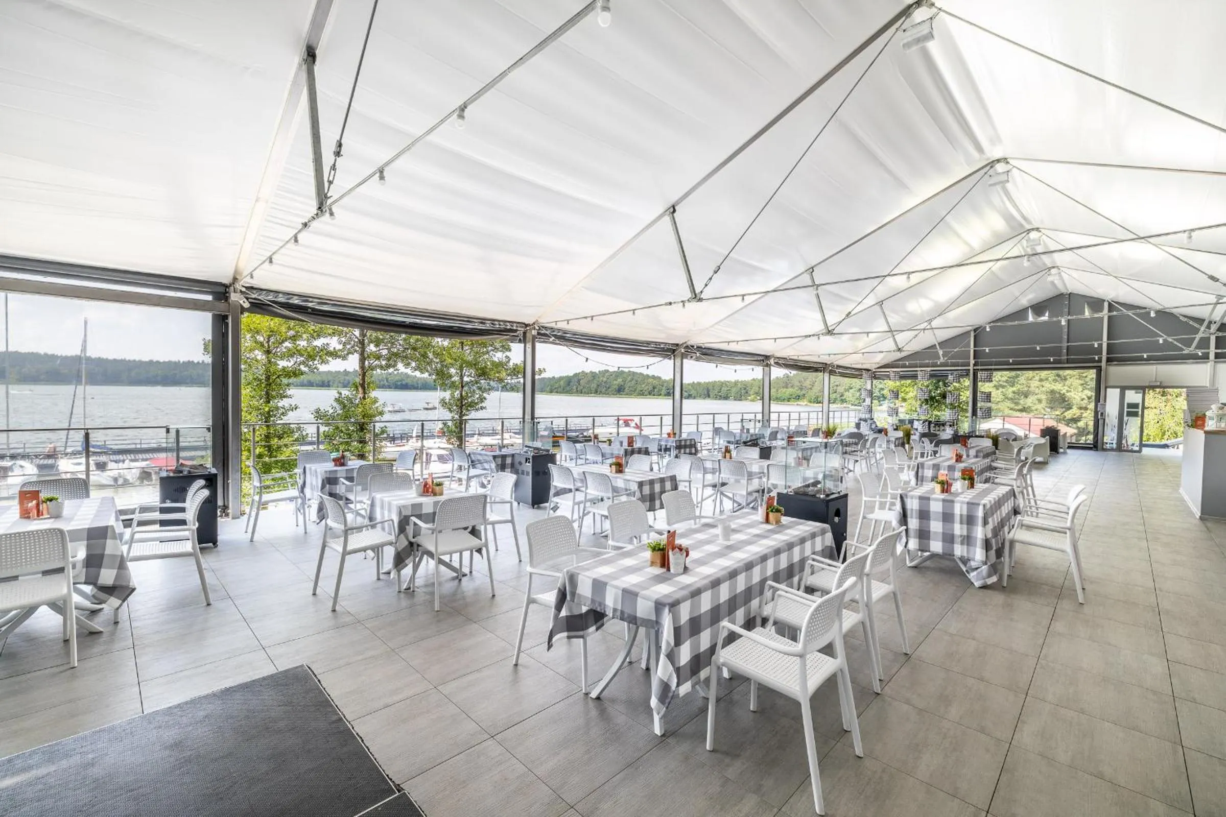 Restaurant/places to eat in Hotel Warszawa Spa & Resort