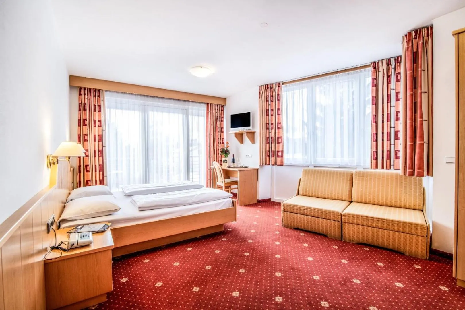 Photo of the whole room, Bed in Hotel Mondschein