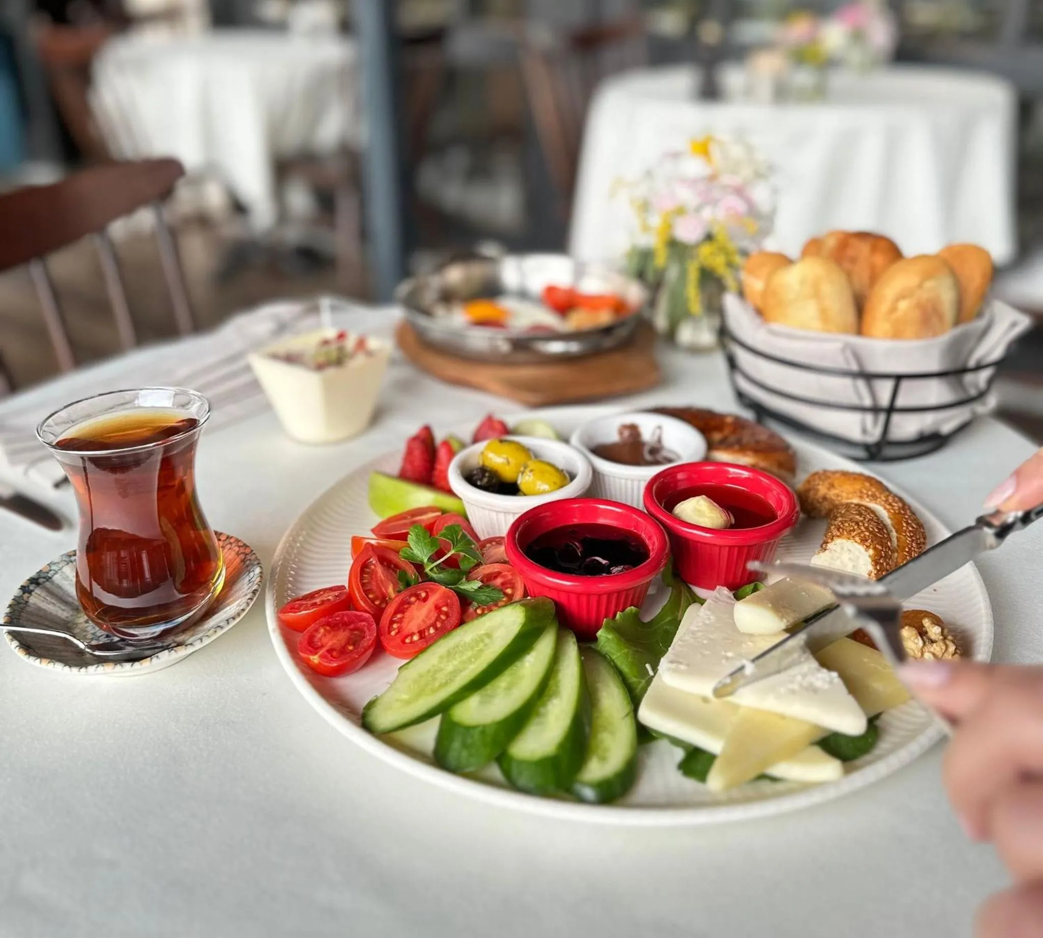 Food and drinks in Meroddi Pera Flats