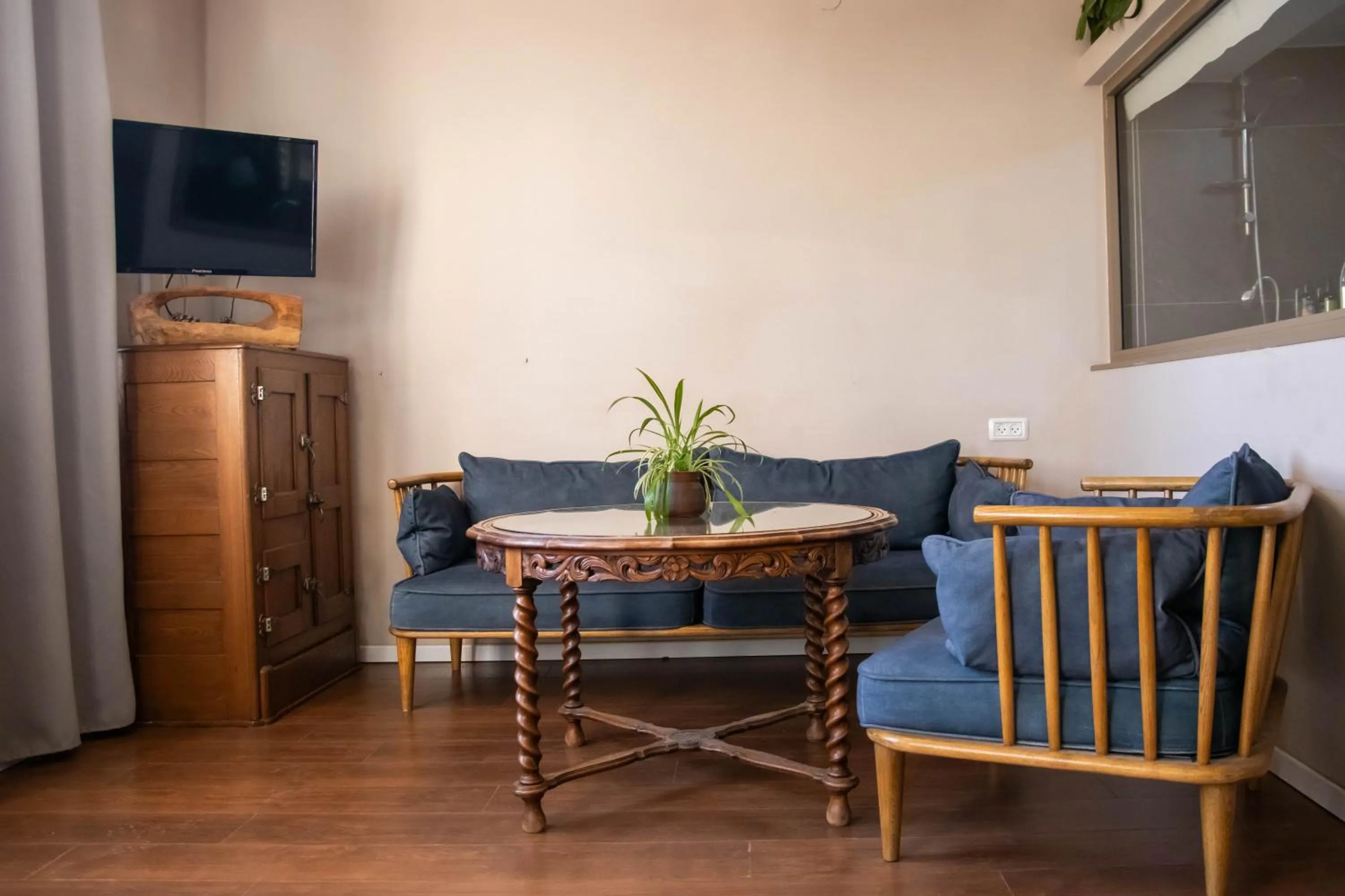 Seating area in Beit Oren Hotel