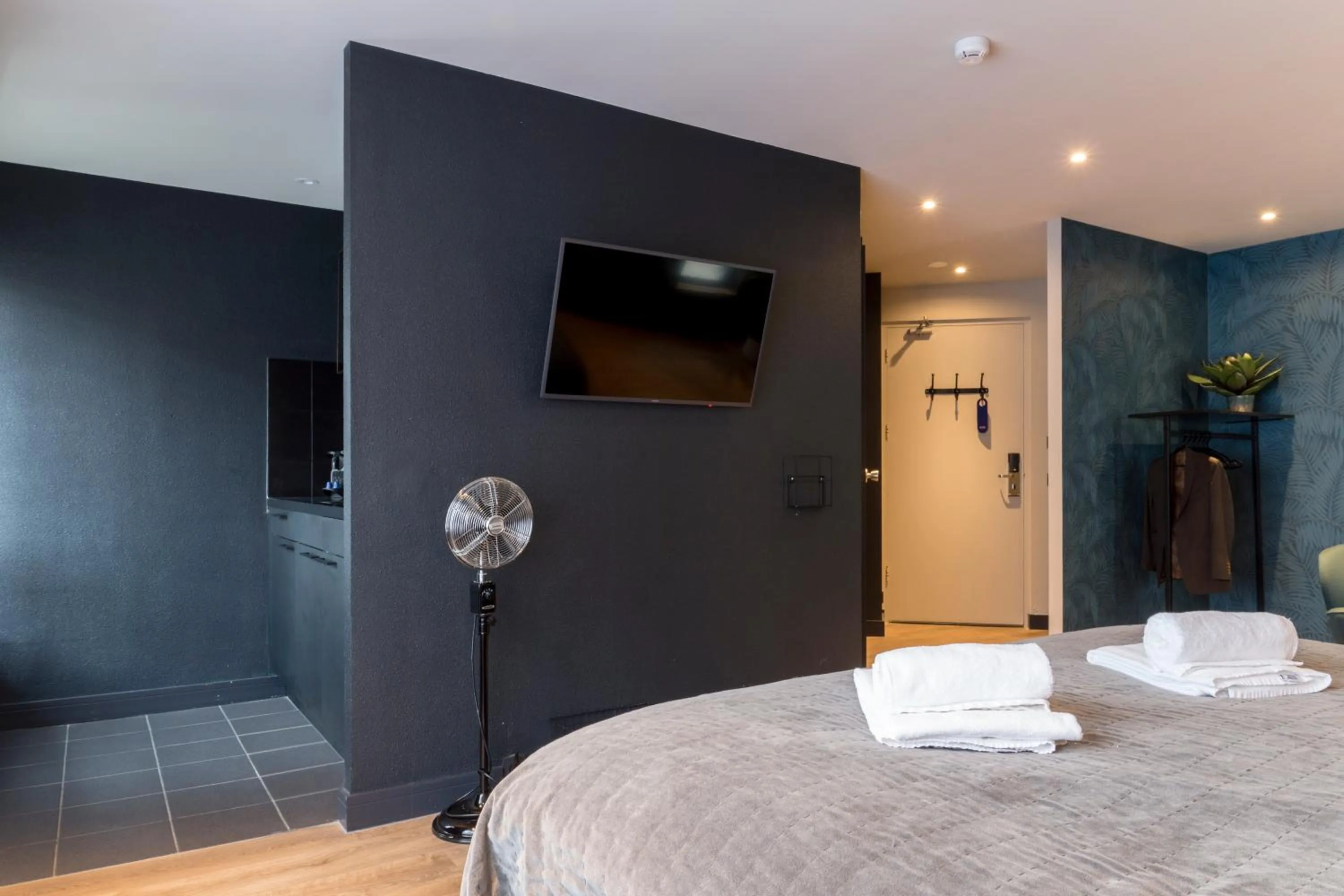 TV and multimedia, Bed in Boutique Suites Lisse - Keukenhof