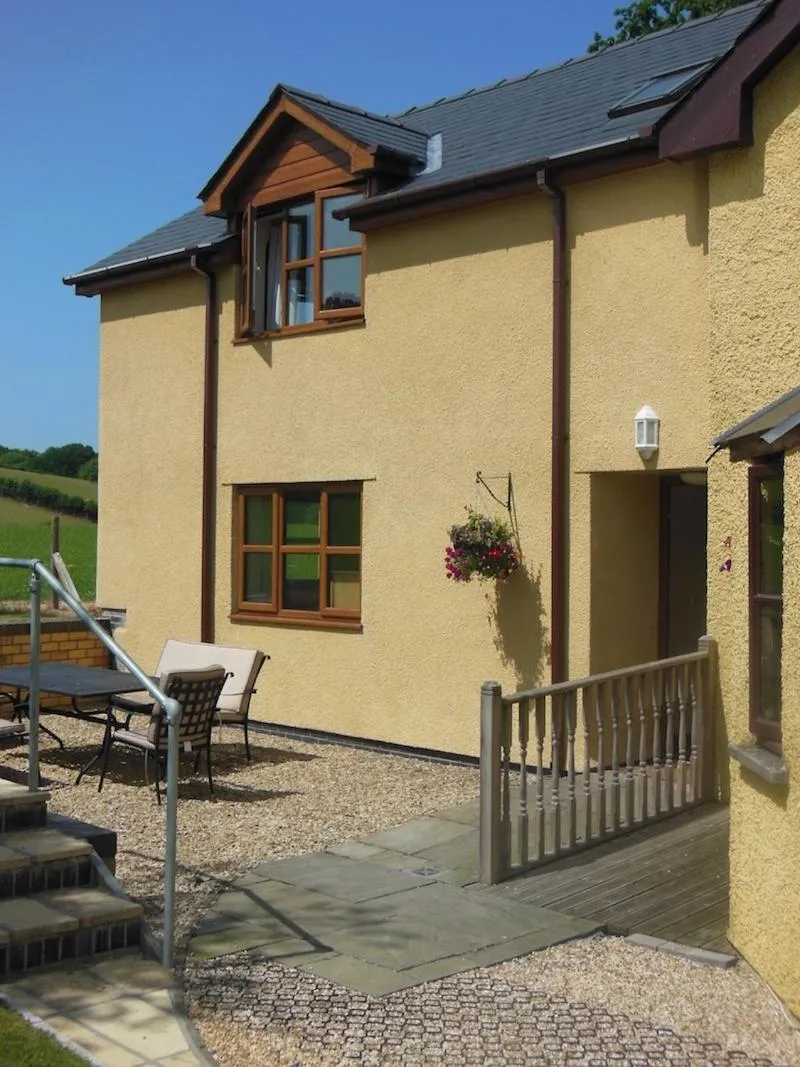 Facade/entrance in Pwllgwilym B & B