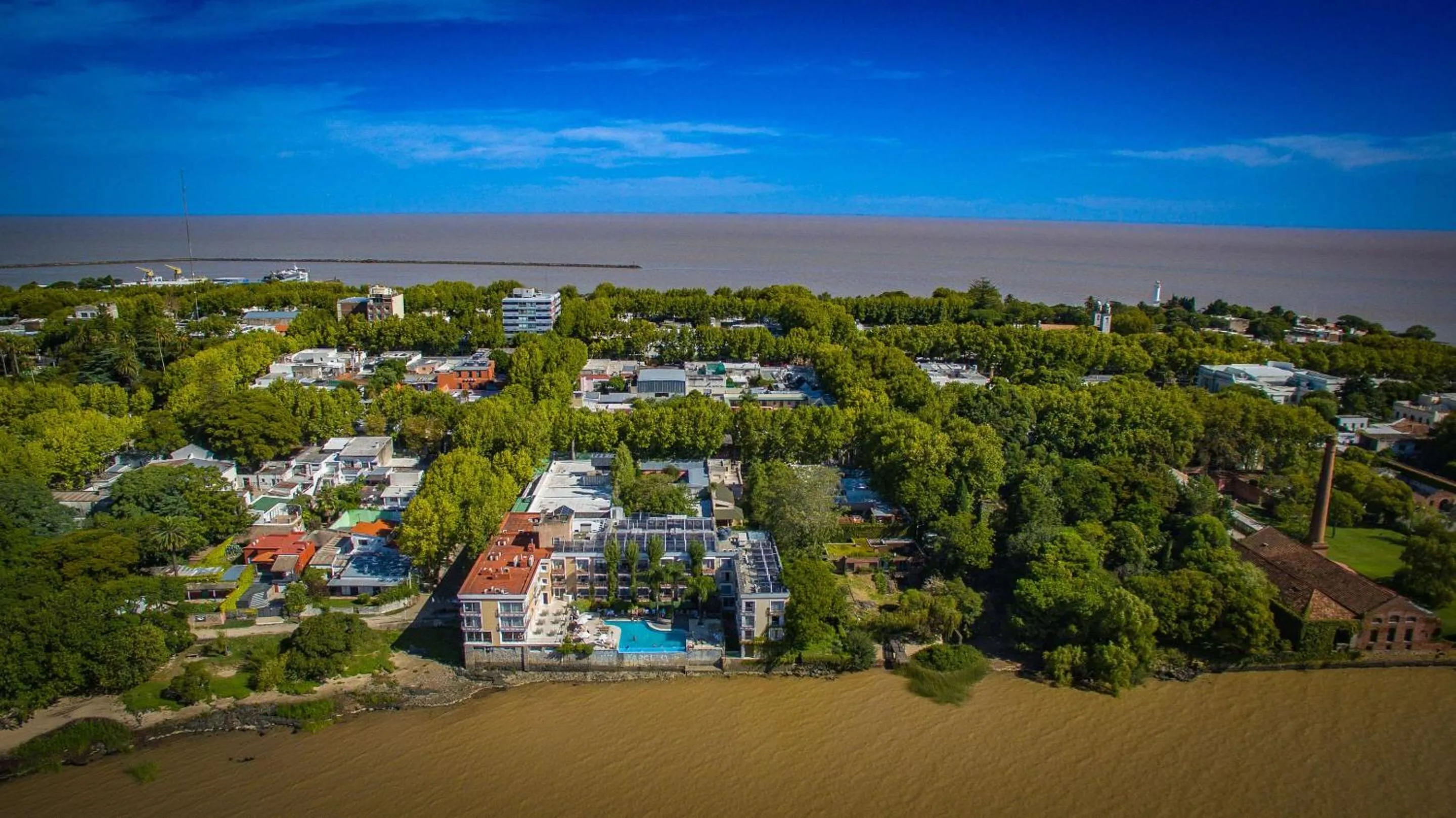 Property building in Radisson Hotel Colonia del Sacramento