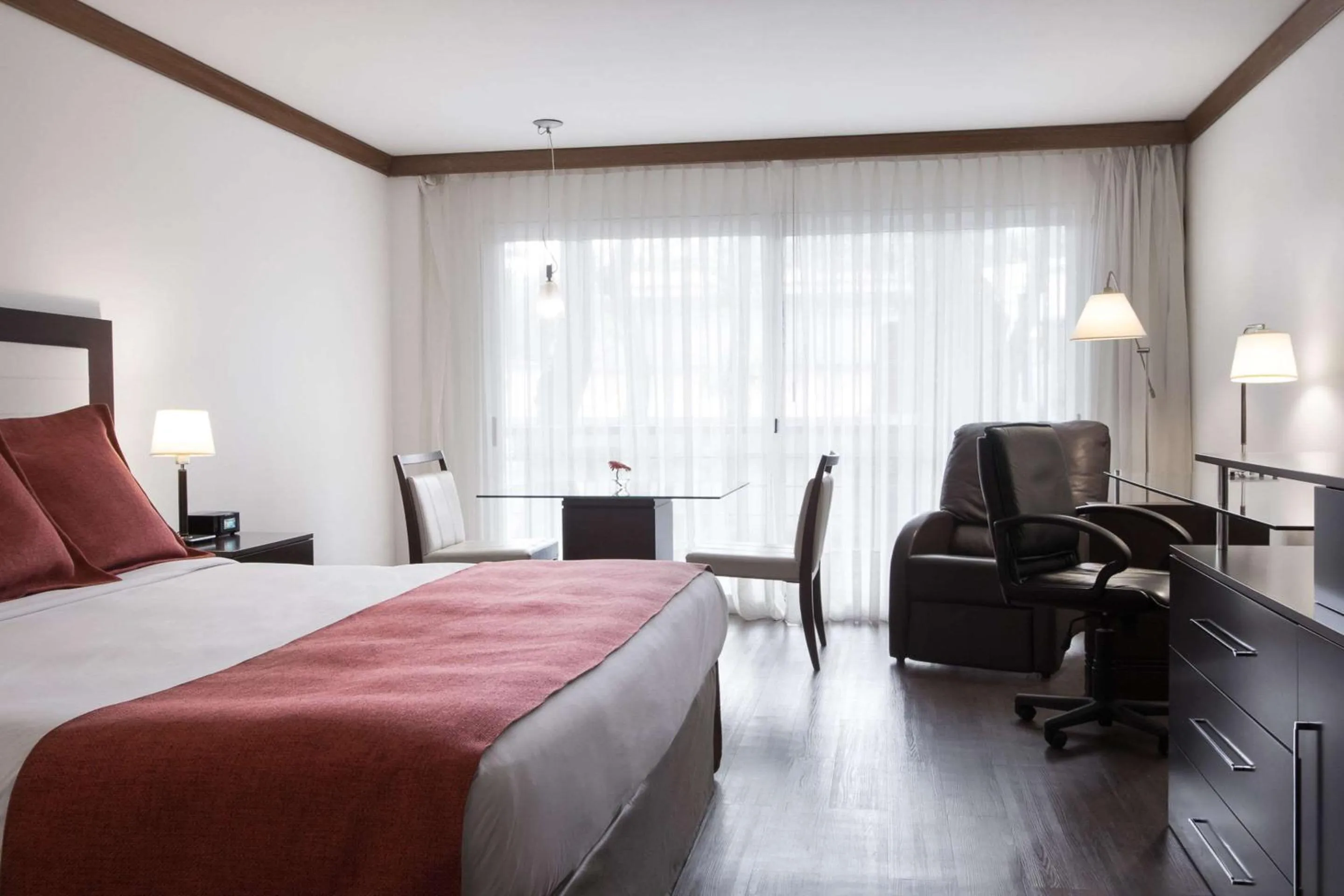 Bedroom, Bed in Radisson Hotel Colonia del Sacramento