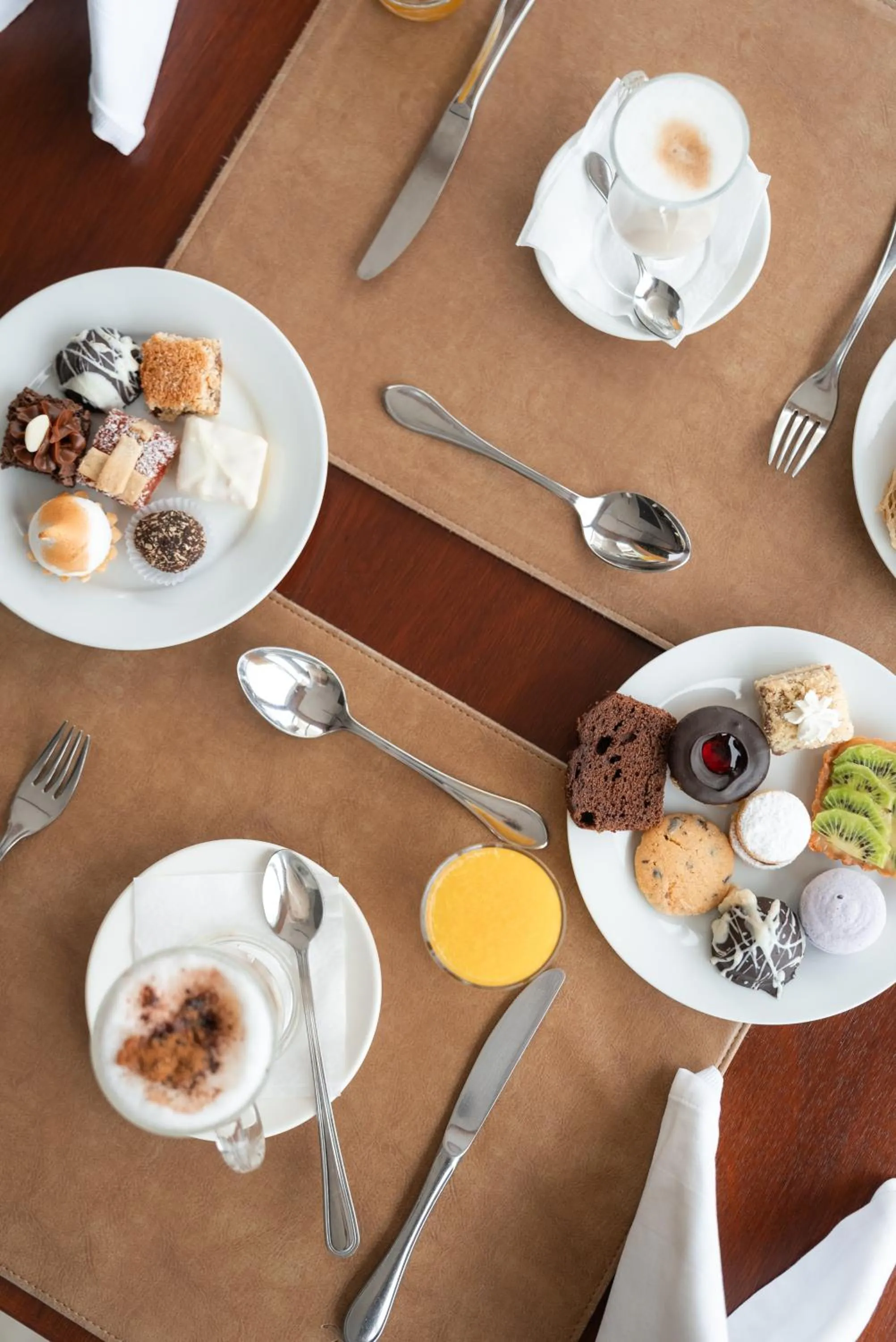 Food and drinks in Radisson Hotel Colonia del Sacramento