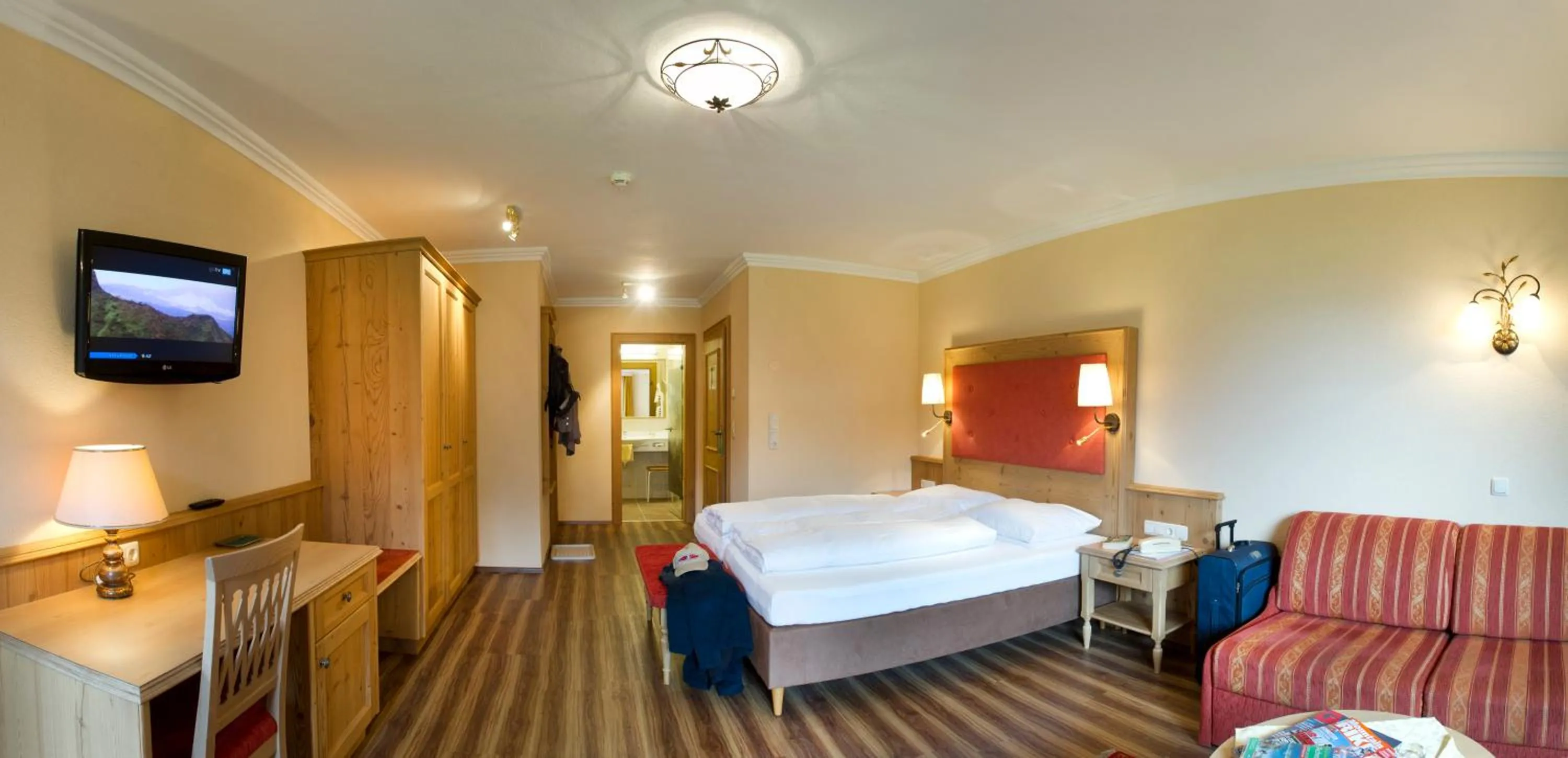 Photo of the whole room, Bed in Das Pfandler