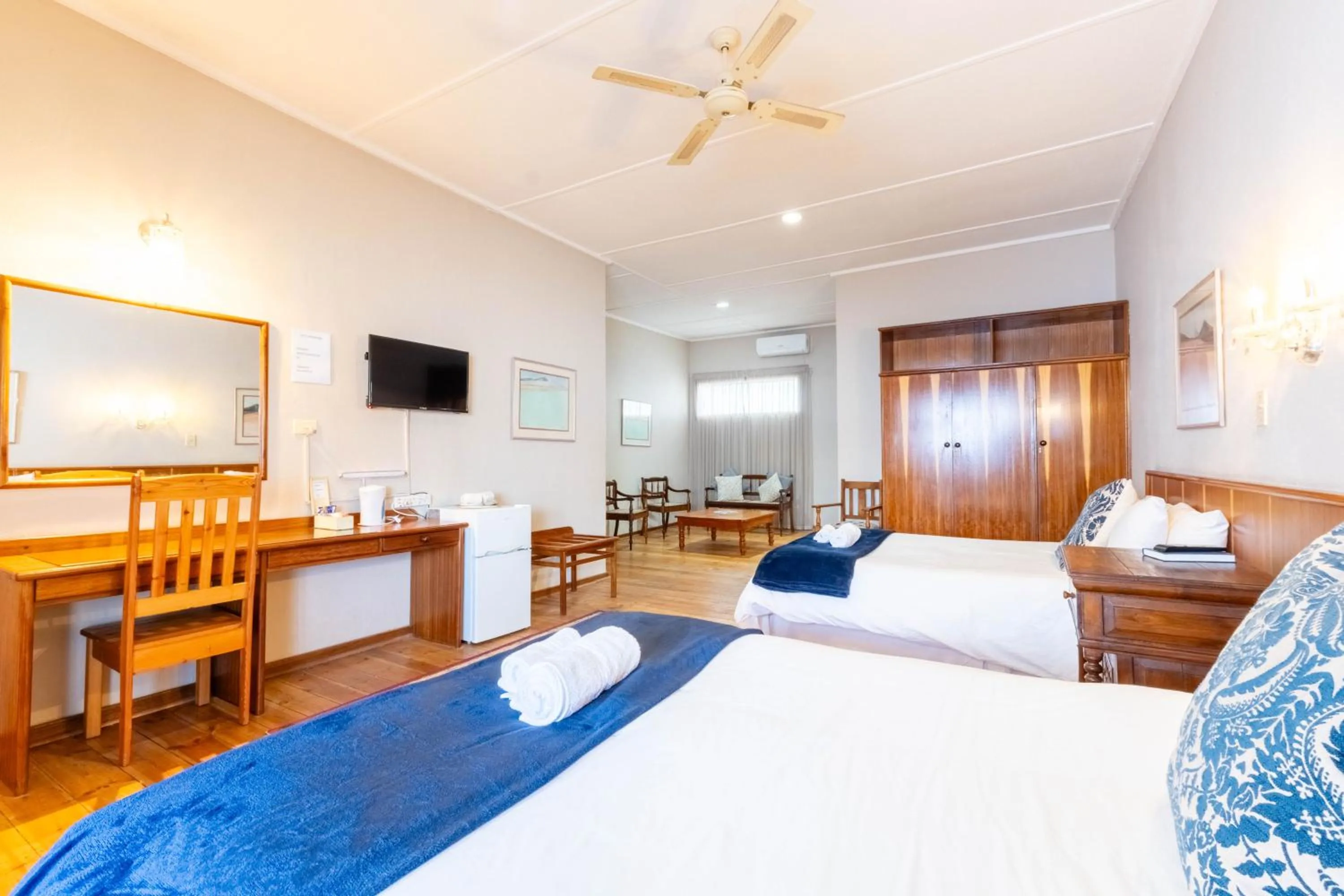 Bed in Karoo Country Inn