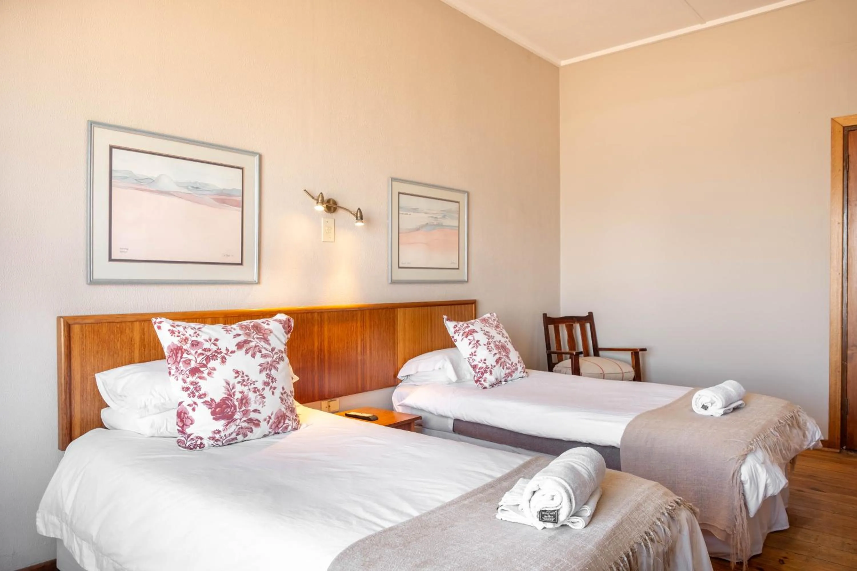 Bed in Karoo Country Inn