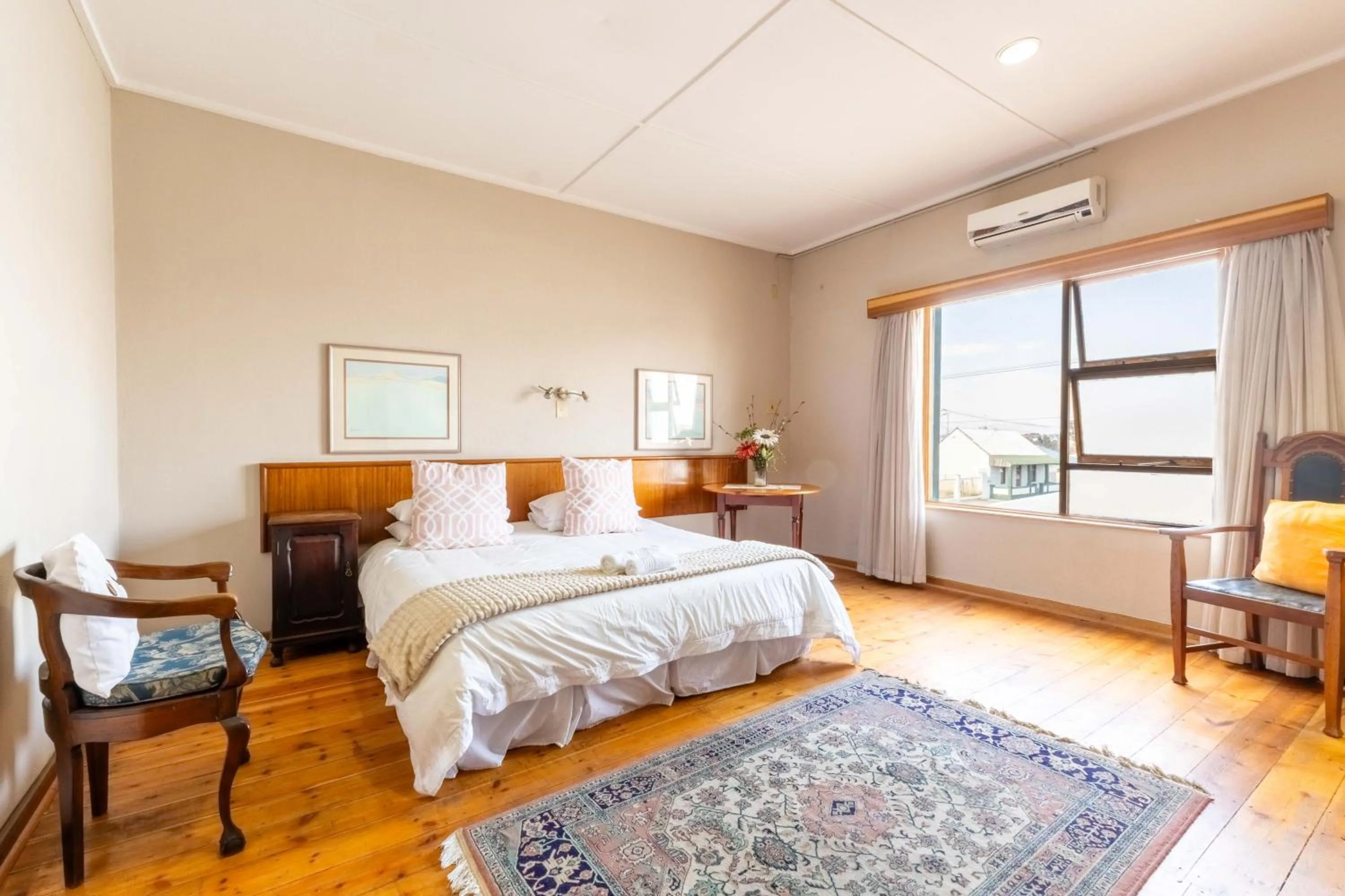 Bed in Karoo Country Inn