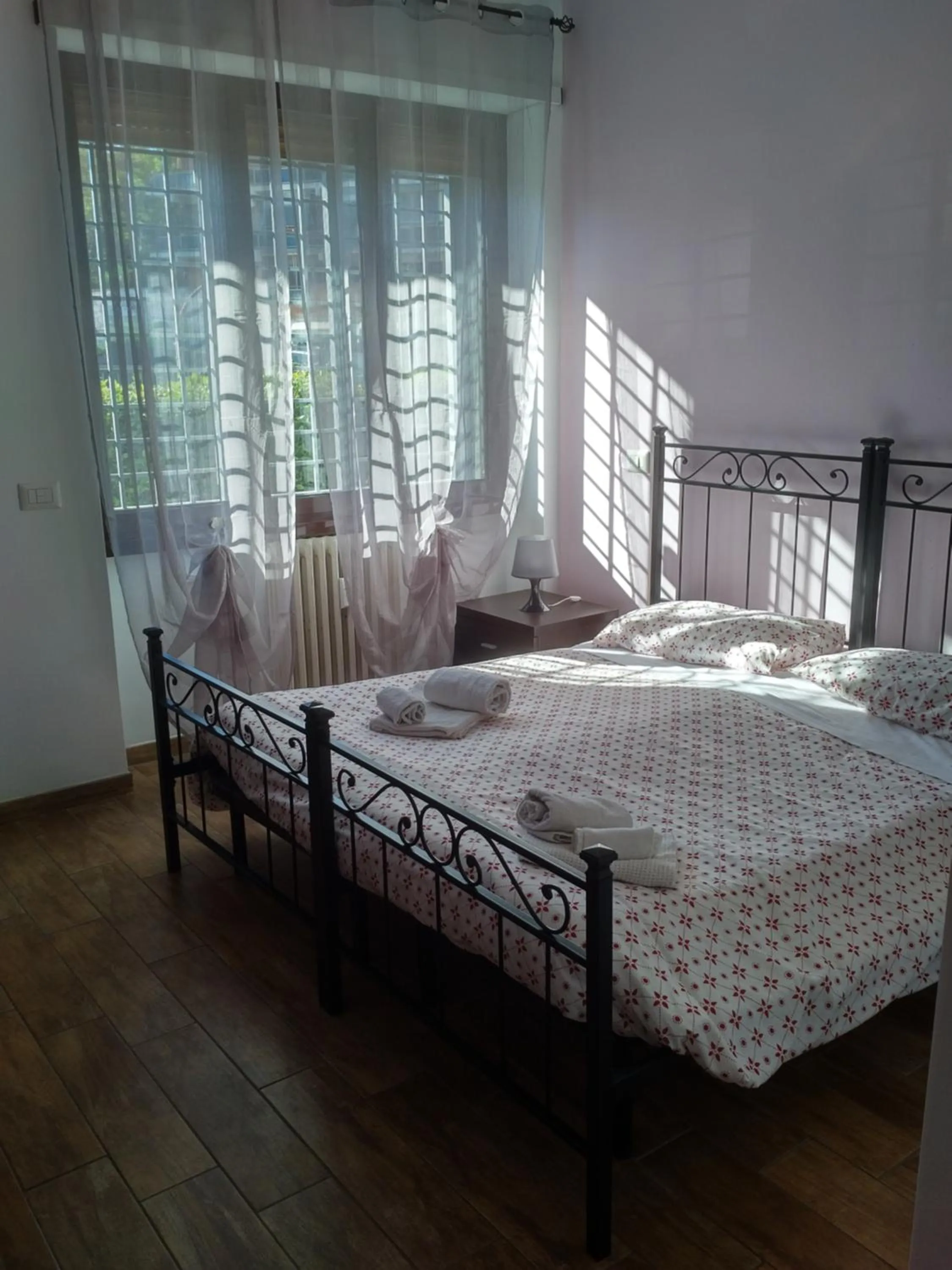 Bedroom, Bed in Marco E Laura Affittacamere al Vaticano