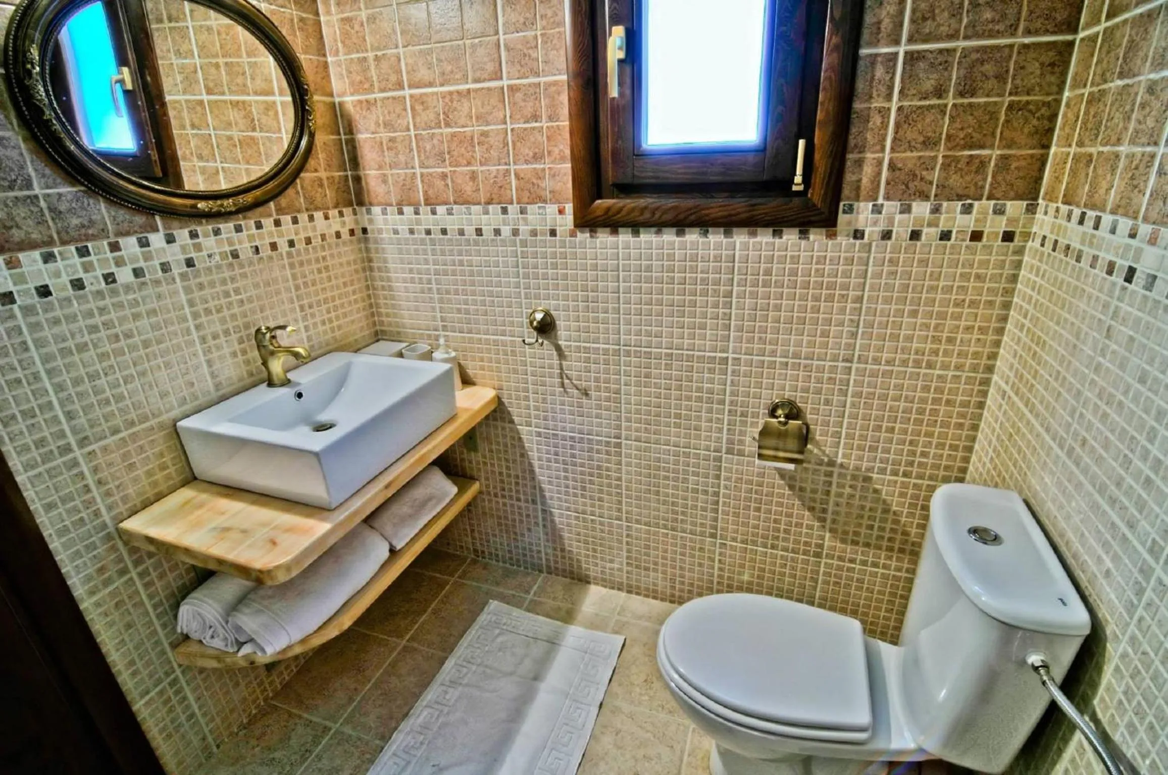 Bathroom in Hotel Petradi