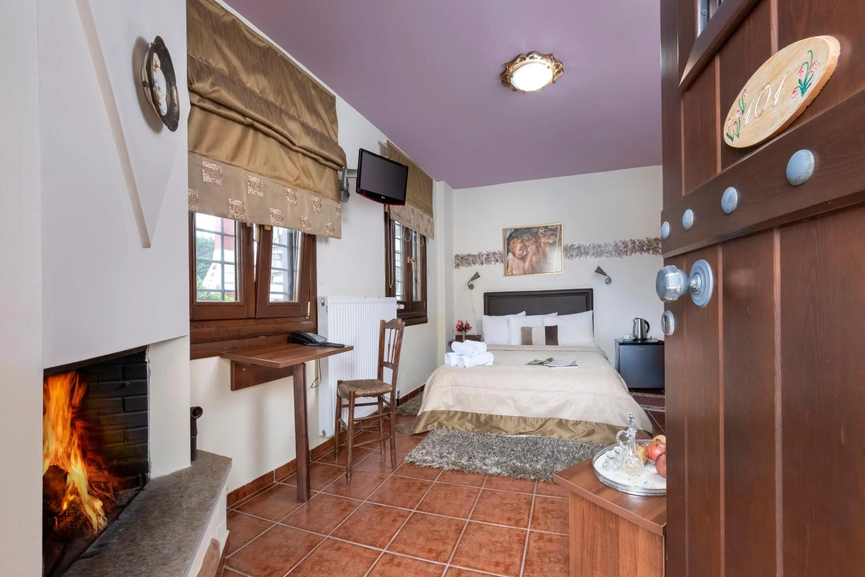 Photo of the whole room, Bed in Hotel Petradi