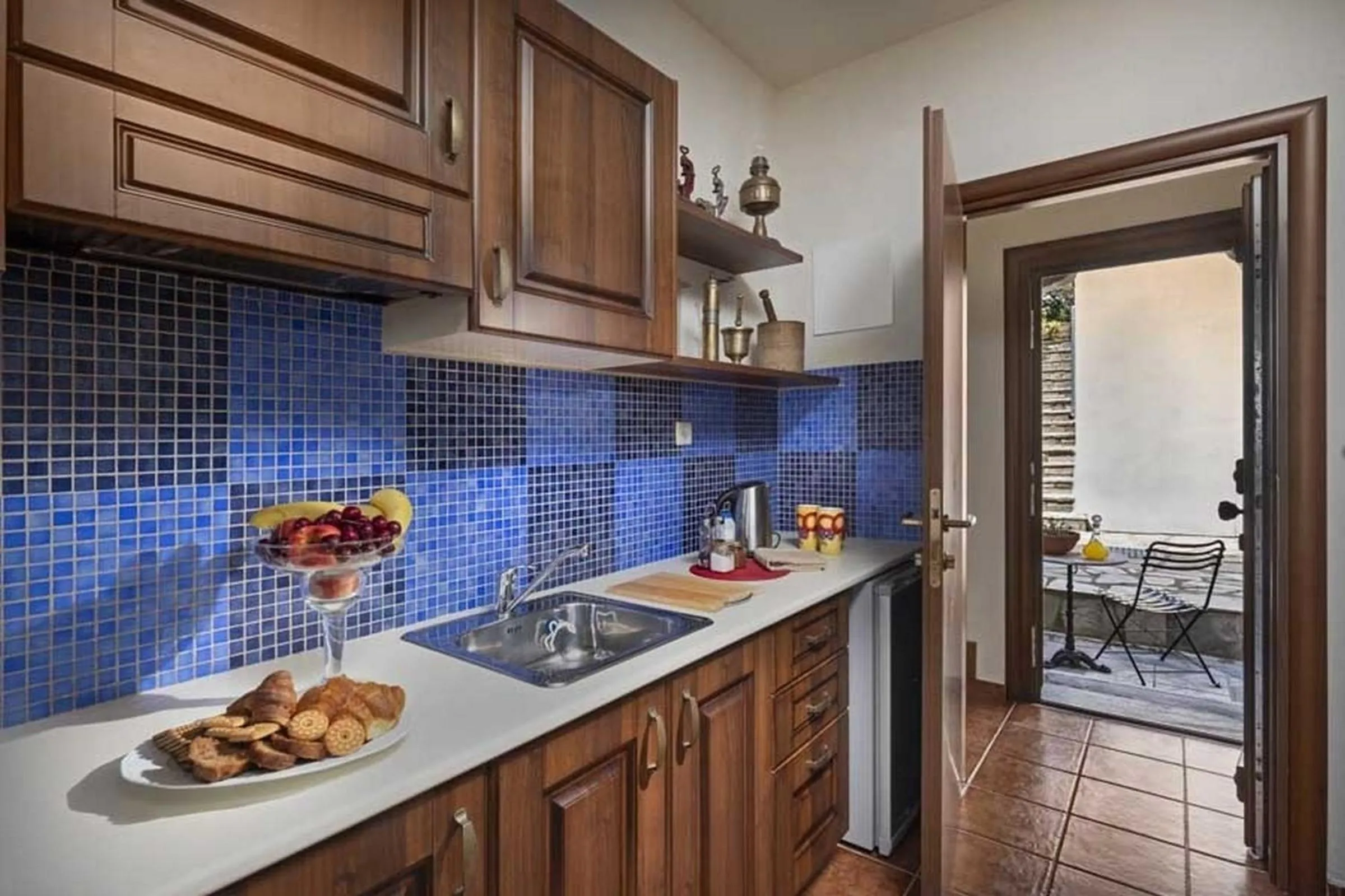 Kitchen or kitchenette in Hotel Petradi