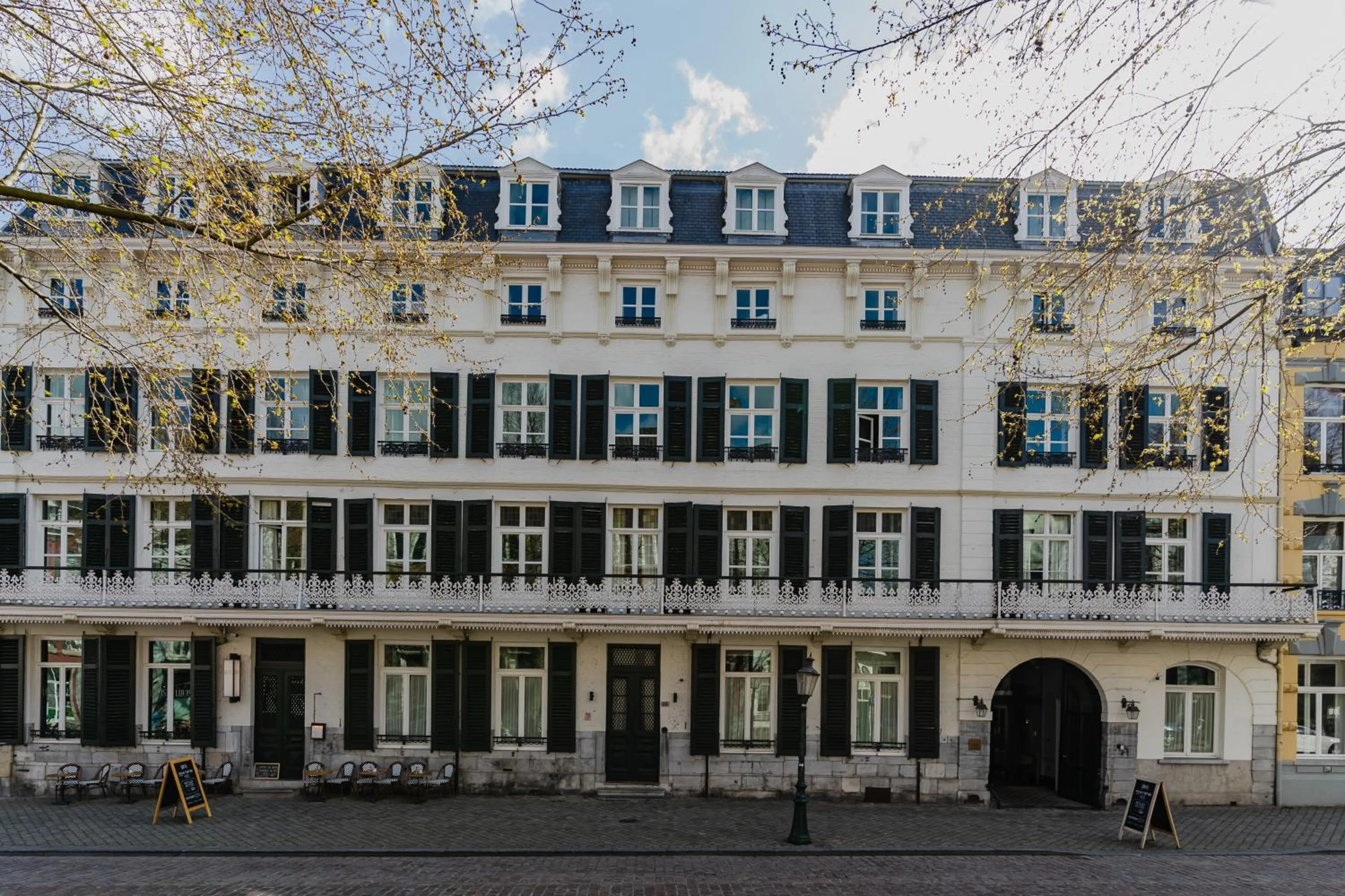 Property building in Hotel Monastère Maastricht