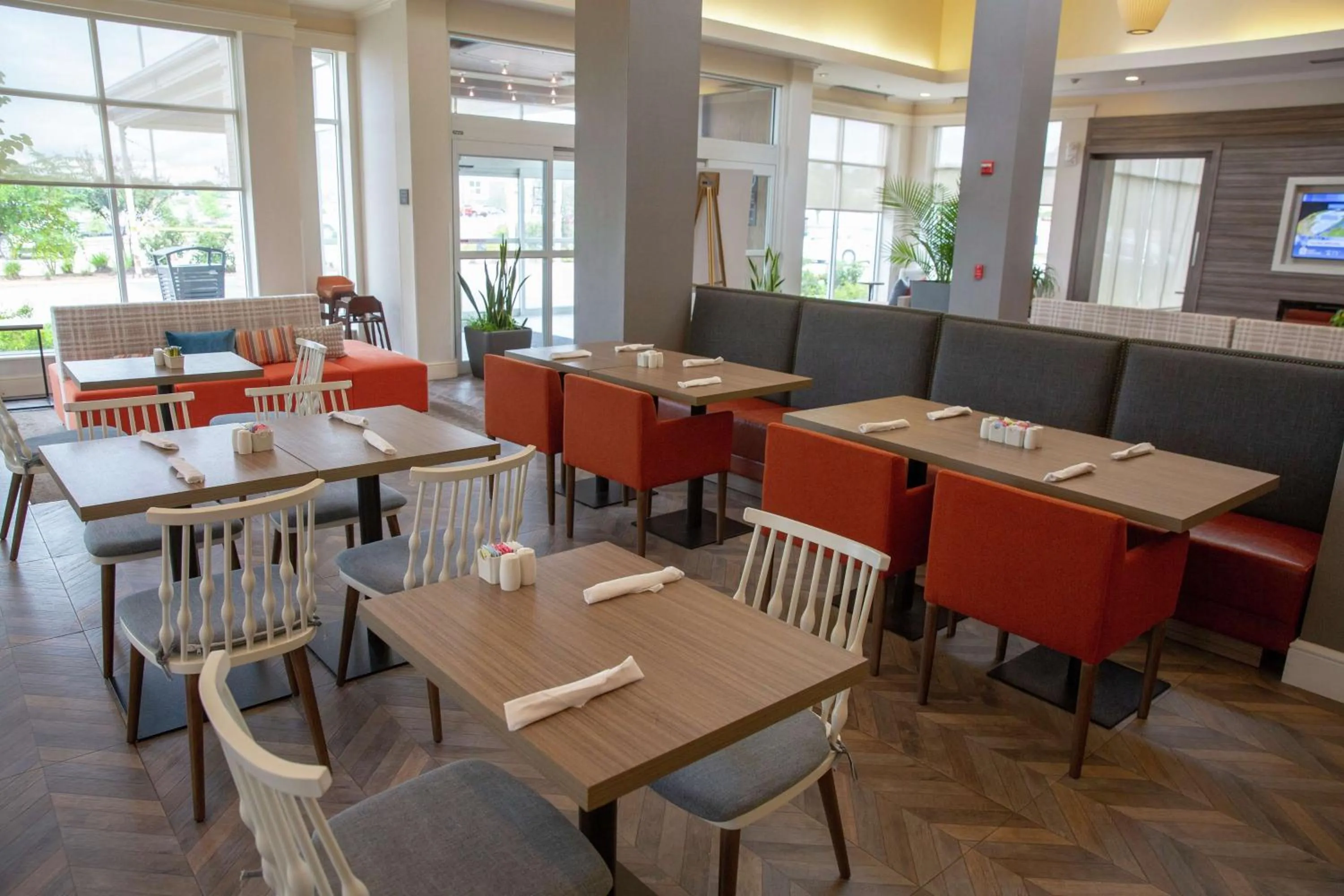 Restaurant/places to eat in Hilton Garden Inn Temple Medical Center